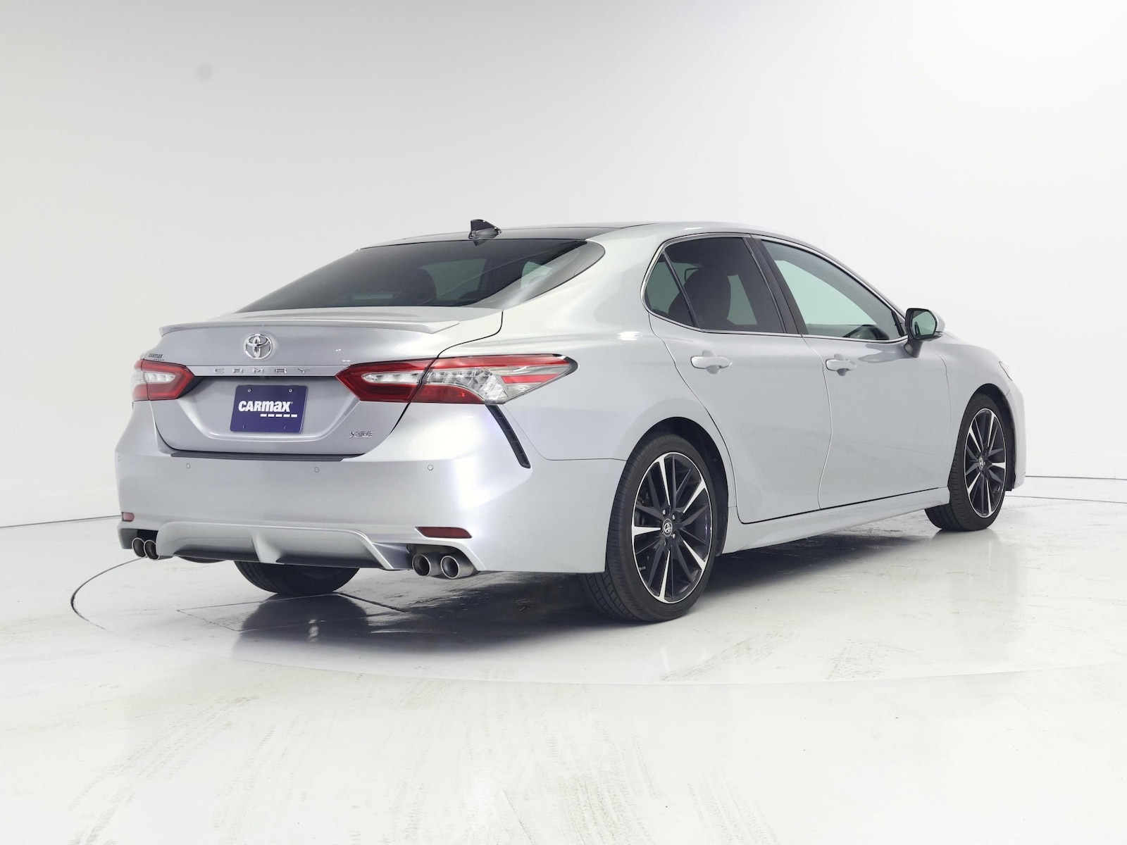 2019 Toyota Camry XSE - Photo 9