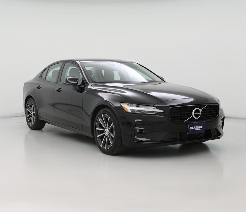 2022 Volvo S60 B5 Momentum