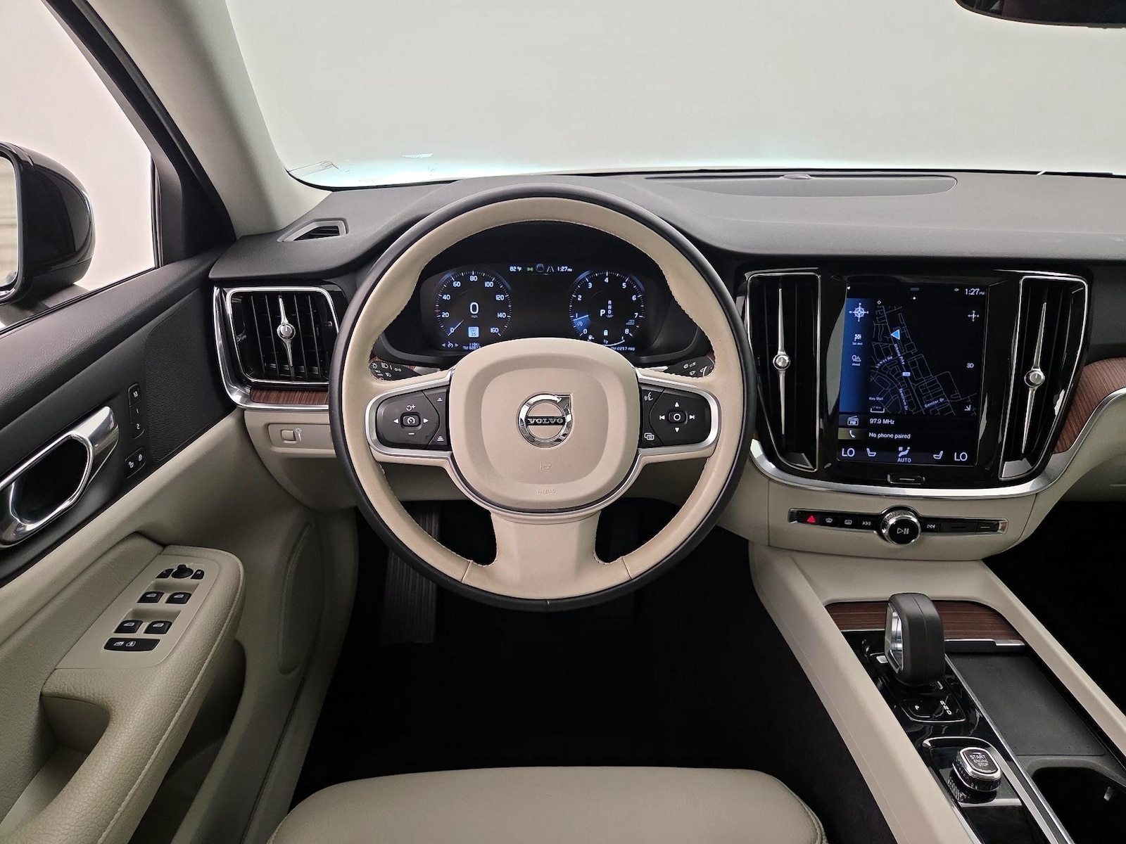 2022 Volvo S60 Momentum - Photo 11