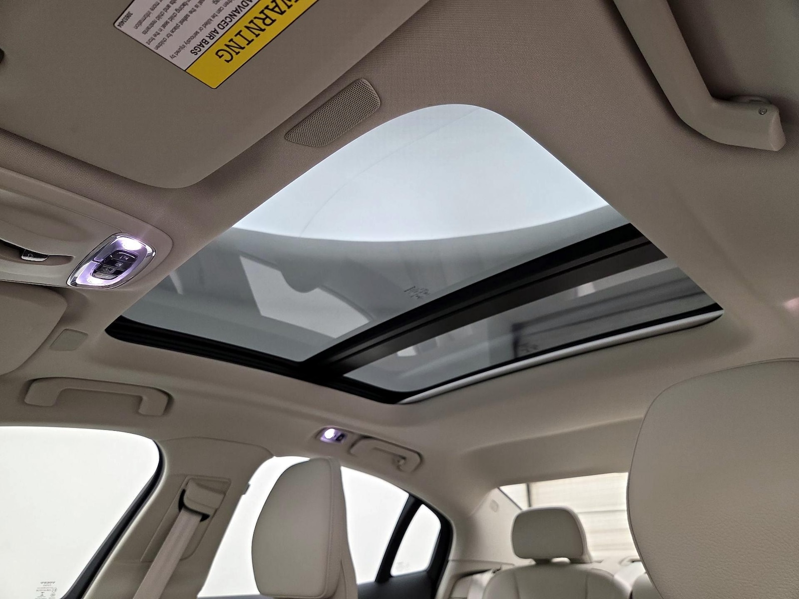 2022 Volvo S60 Momentum - Photo 21