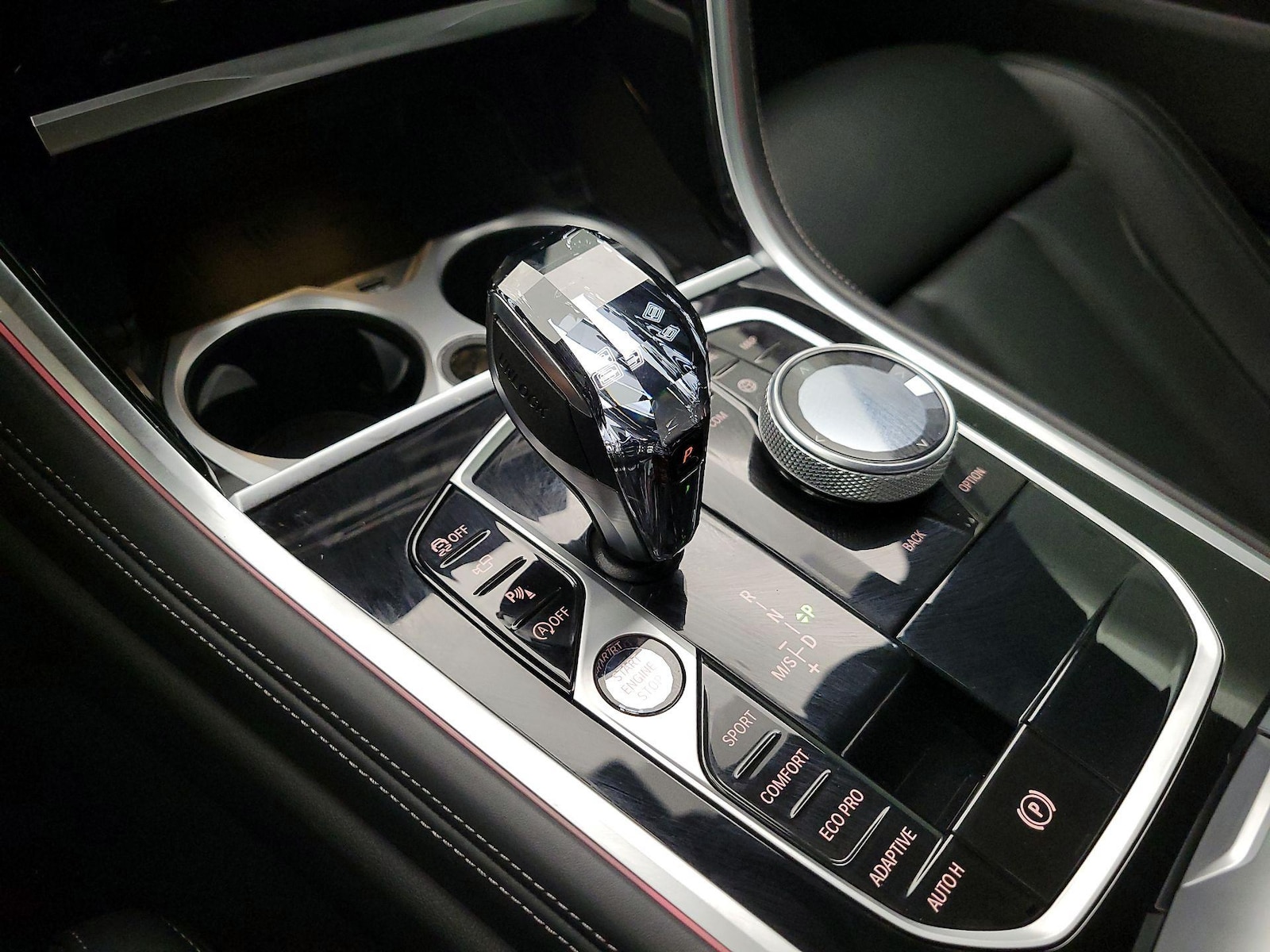 2025 BMW 8 Series 840i - Photo 19