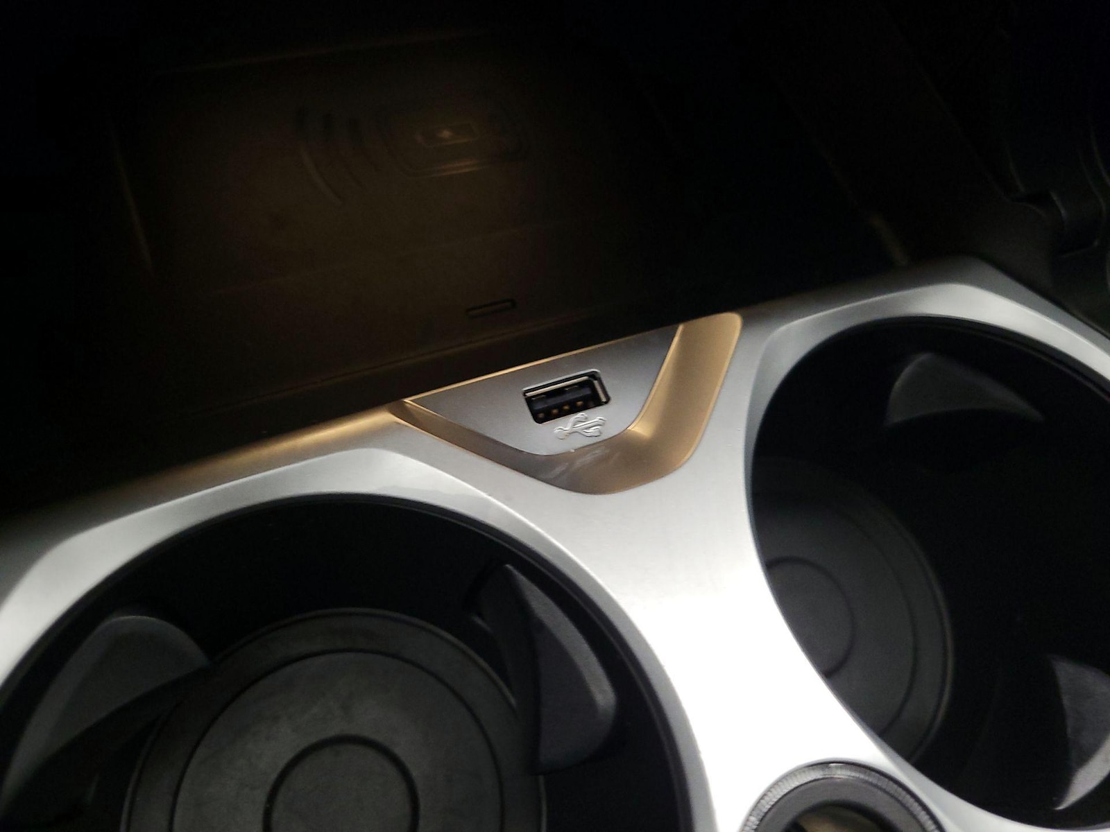2025 BMW 8 Series 840i - Photo 20
