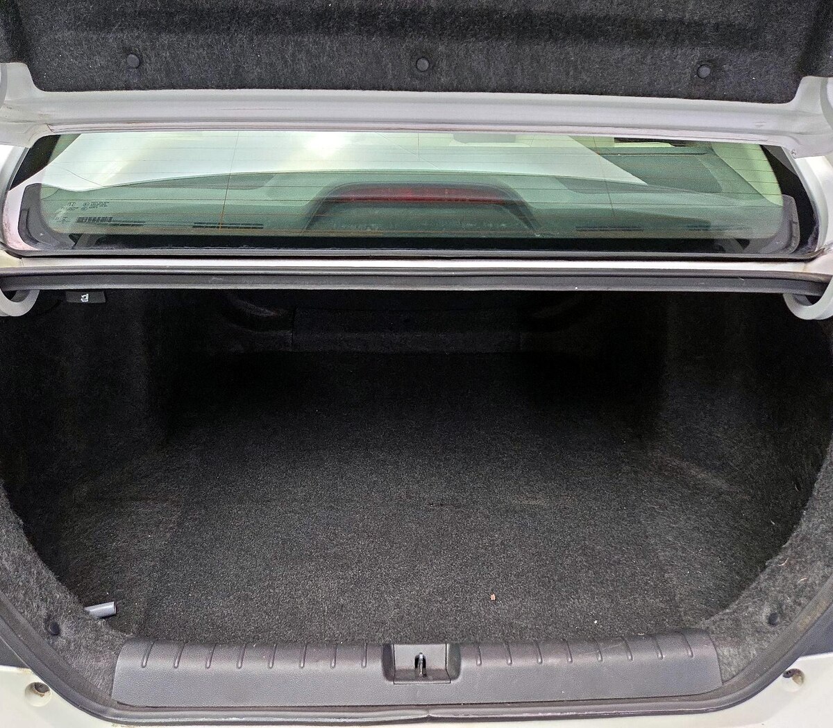 Trunk/Cargo (Seats Up)