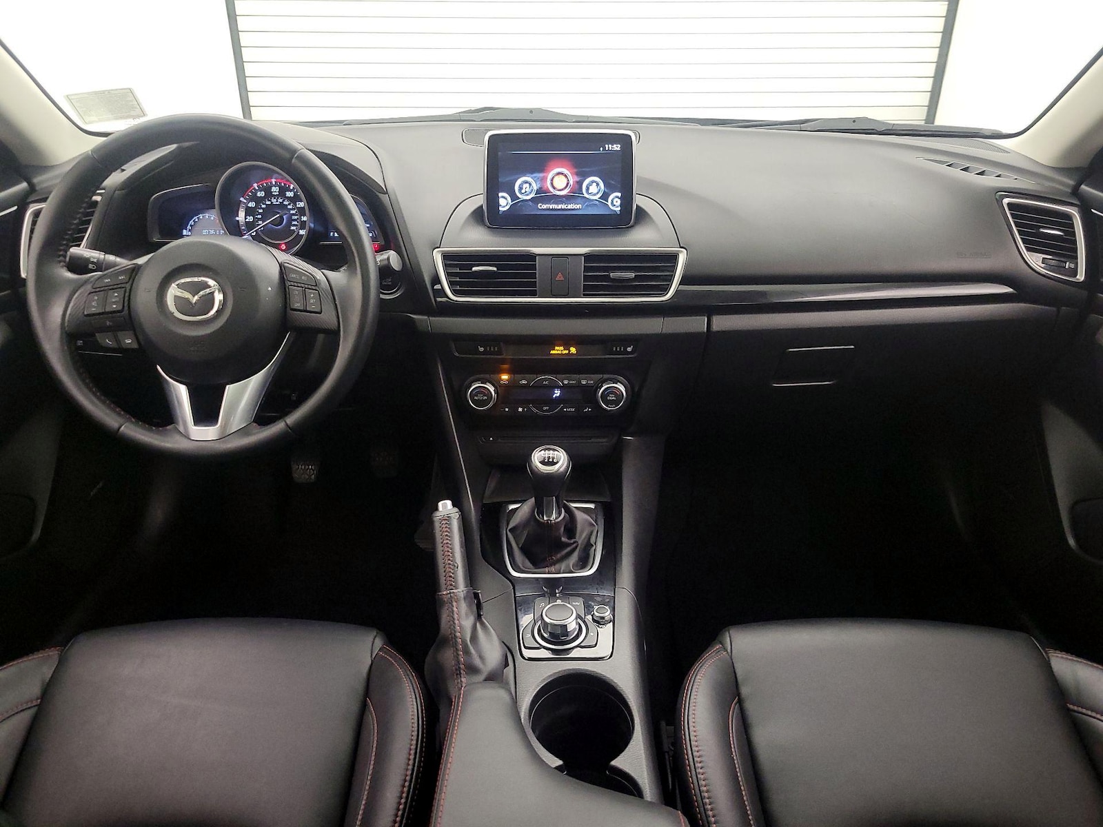 2015 Mazda MAZDA3 i Grand Touring - Photo 10