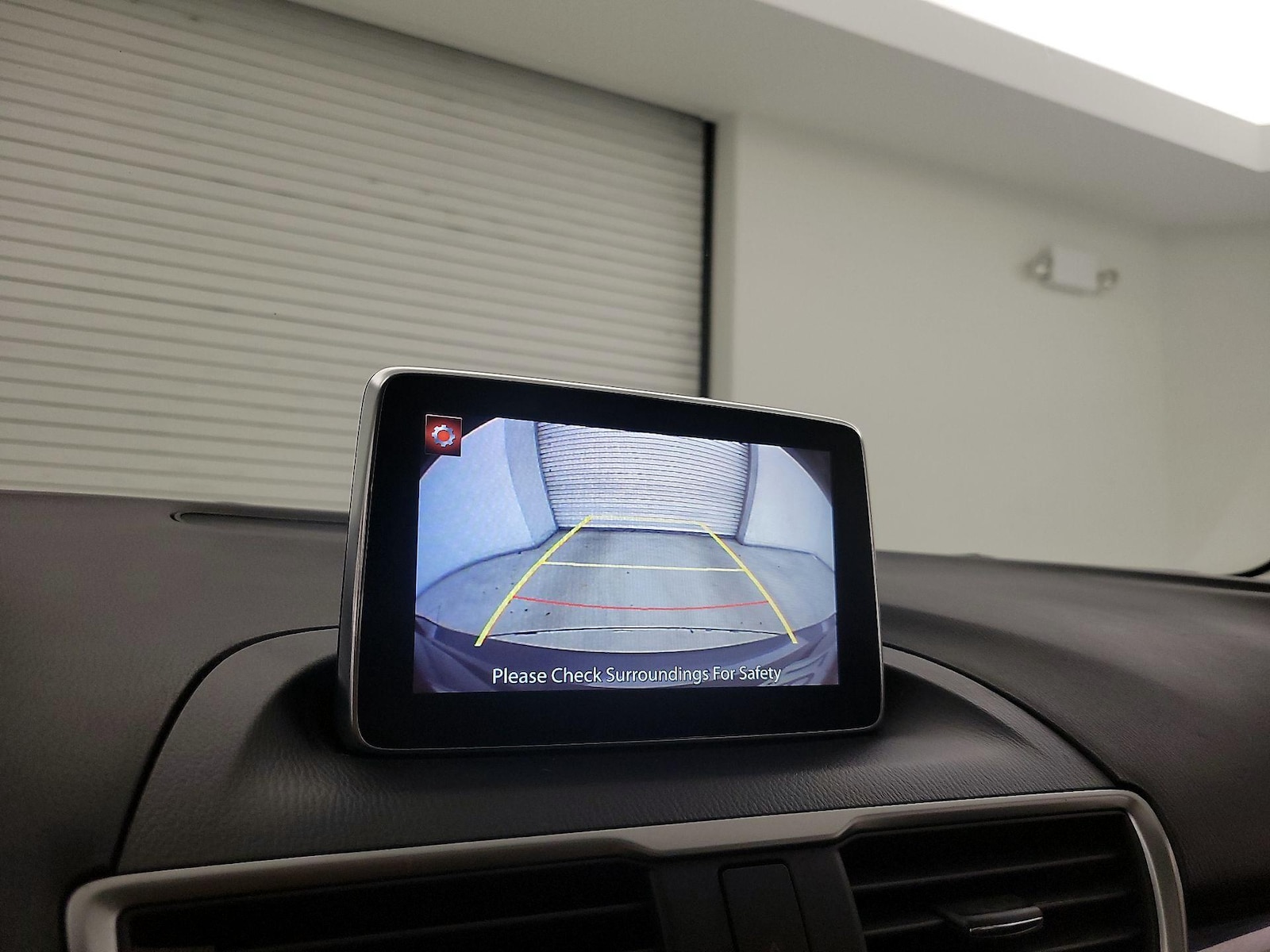 2015 Mazda MAZDA3 i Grand Touring - Photo 16