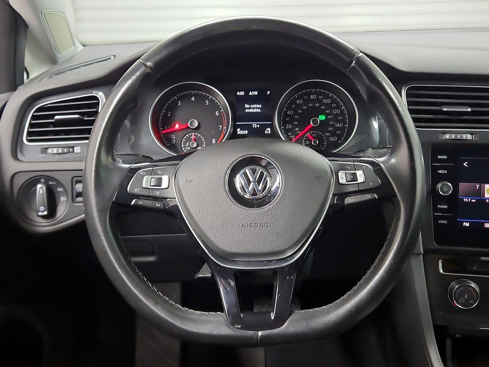 2018 Volkswagen Golf SportWagen SE - Photo 11