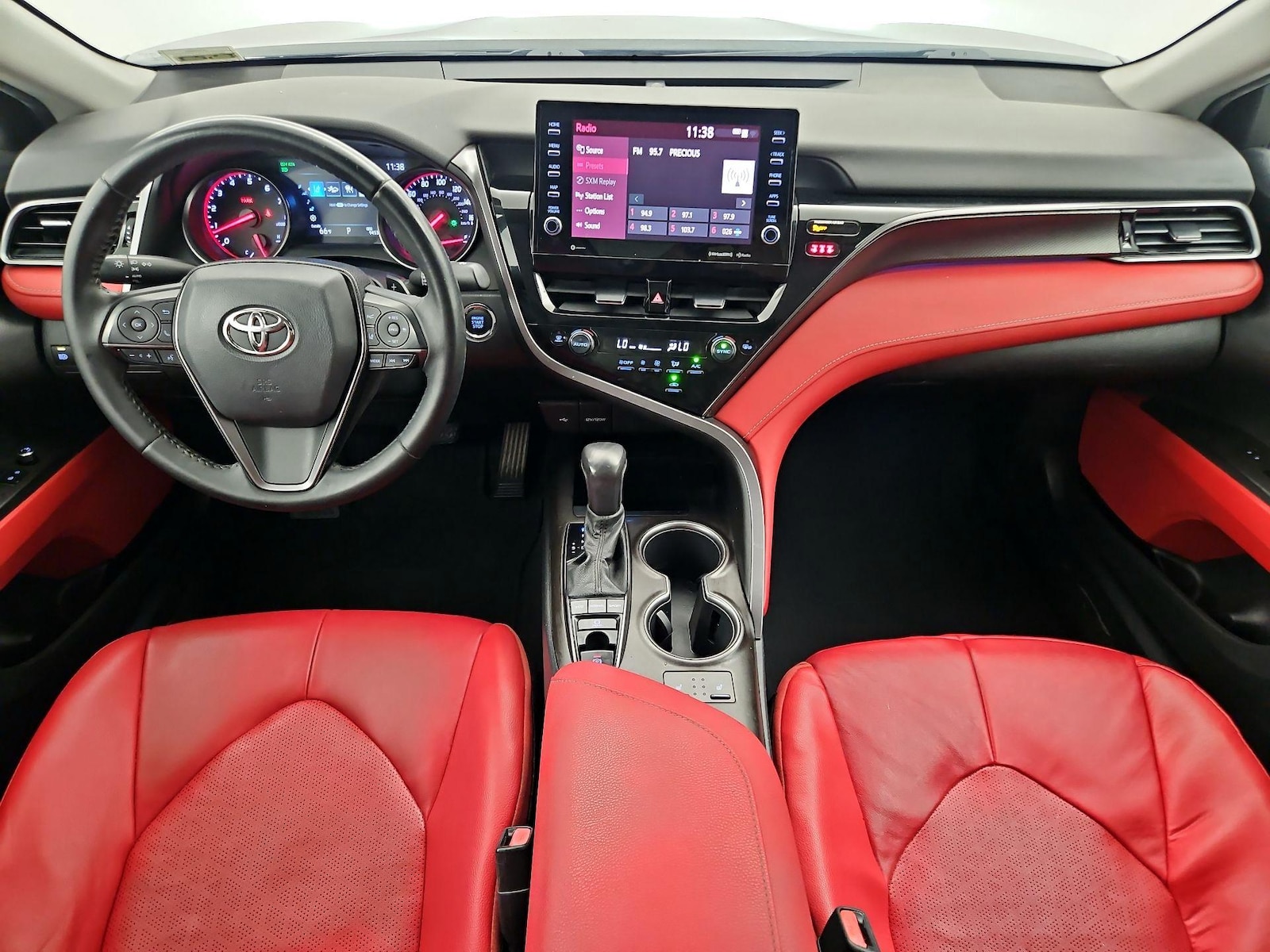 2021 Toyota Camry XSE - Photo 10