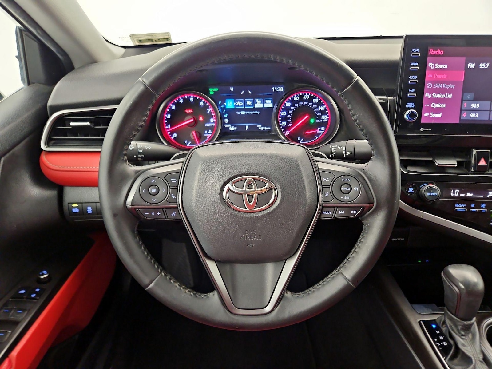 2021 Toyota Camry XSE - Photo 11