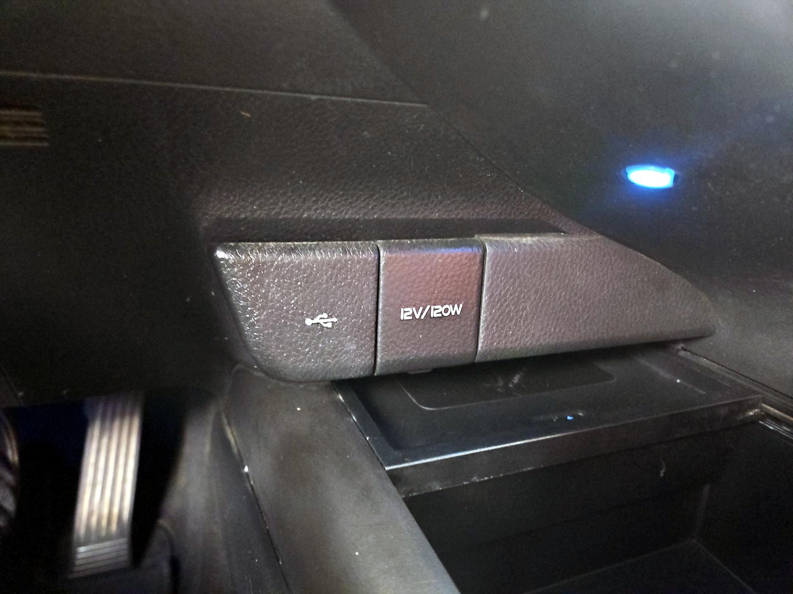 2021 Toyota Camry XSE - Photo 19