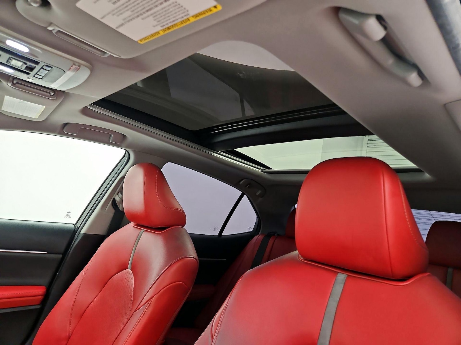 2021 Toyota Camry XSE - Photo 20