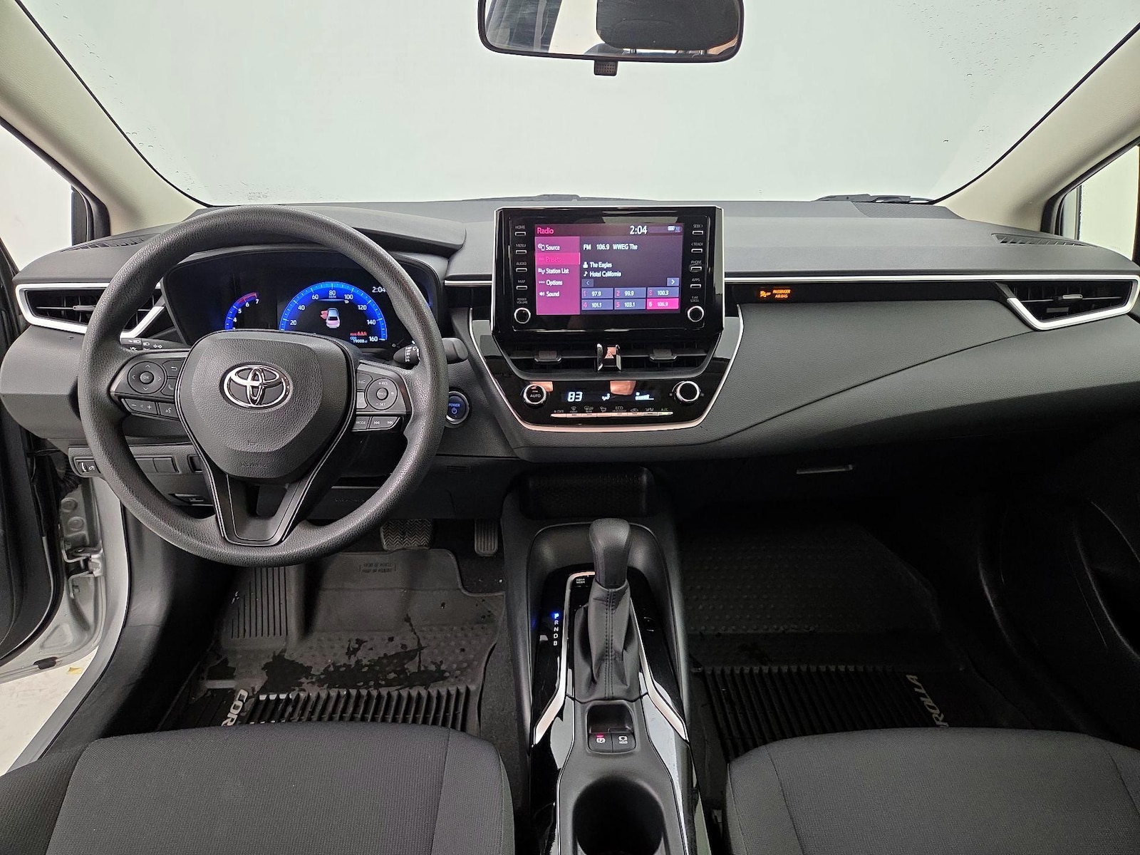 2020 Toyota Corolla LE - Photo 10