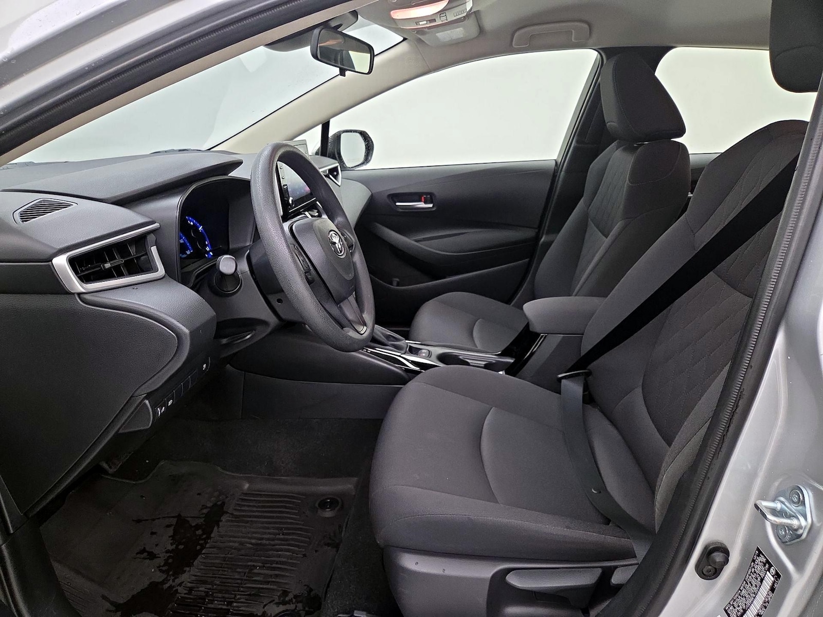 2020 Toyota Corolla LE - Photo 12