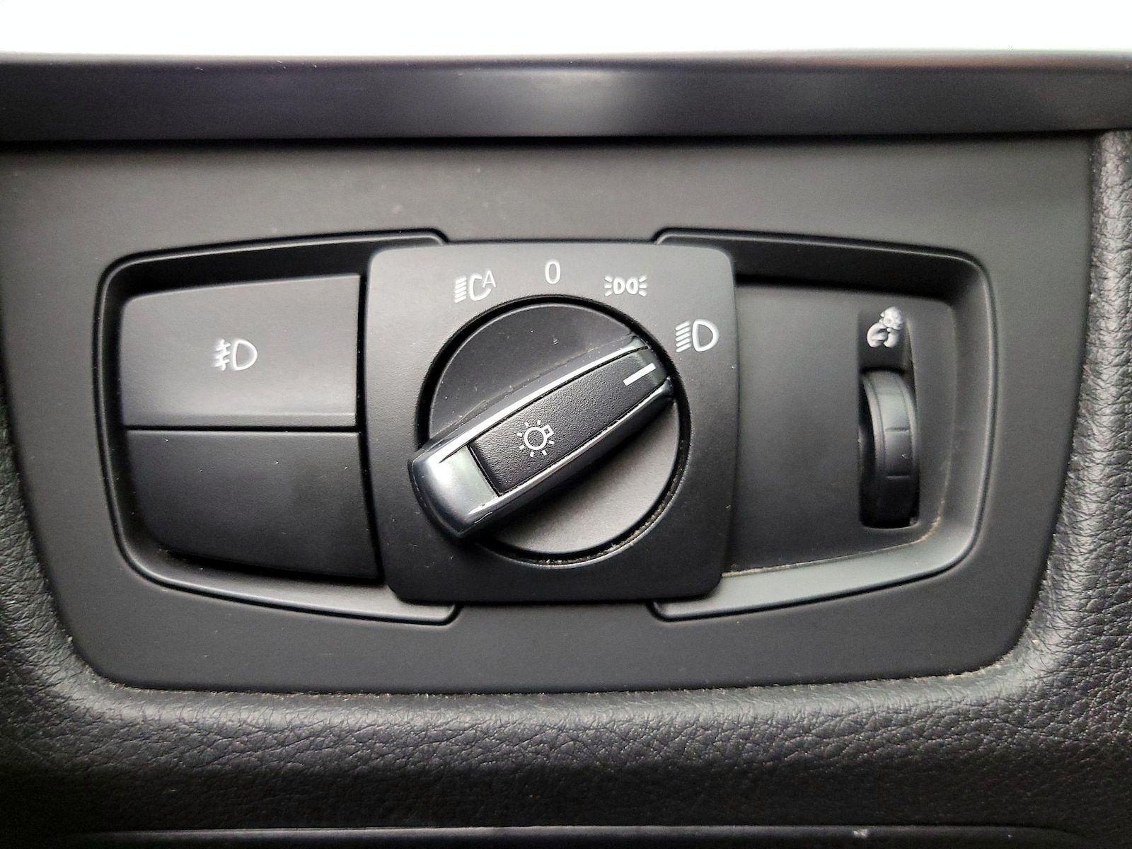 2016 BMW 3 Series 328i - Photo 14