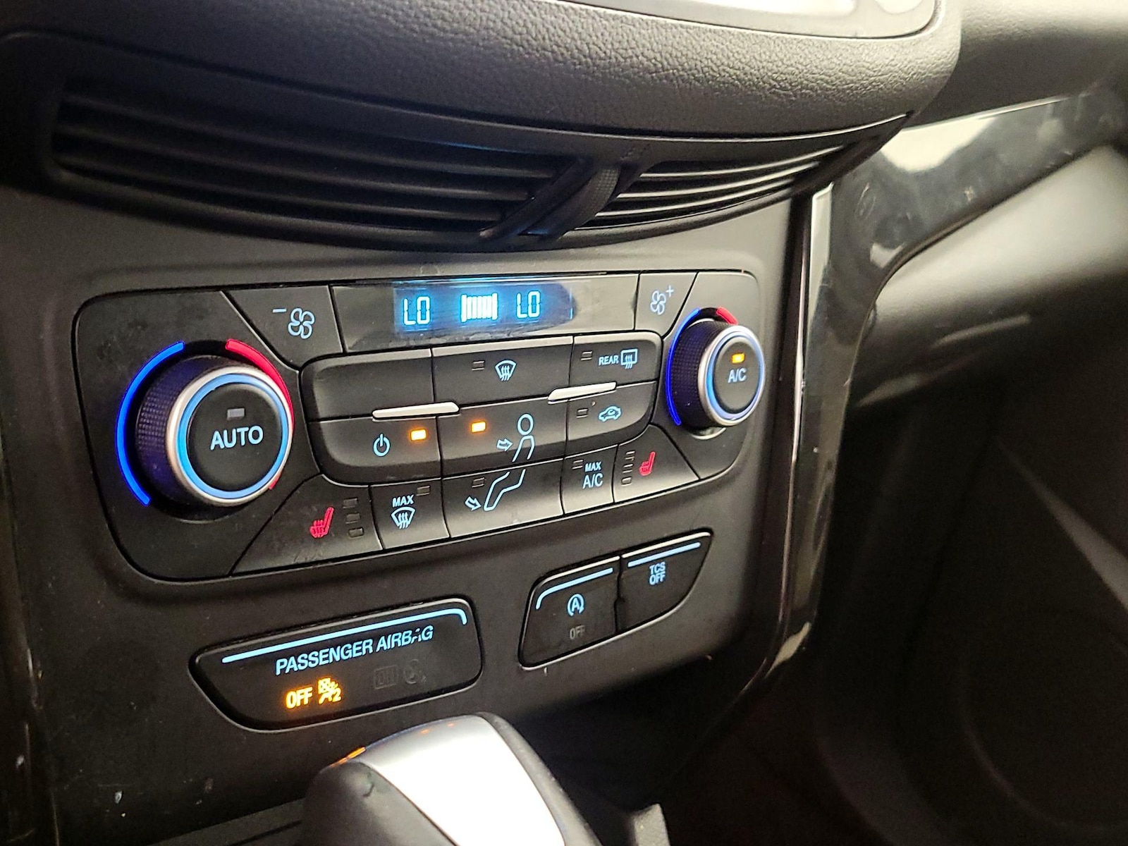 2019 Ford Escape SEL - Photo 17