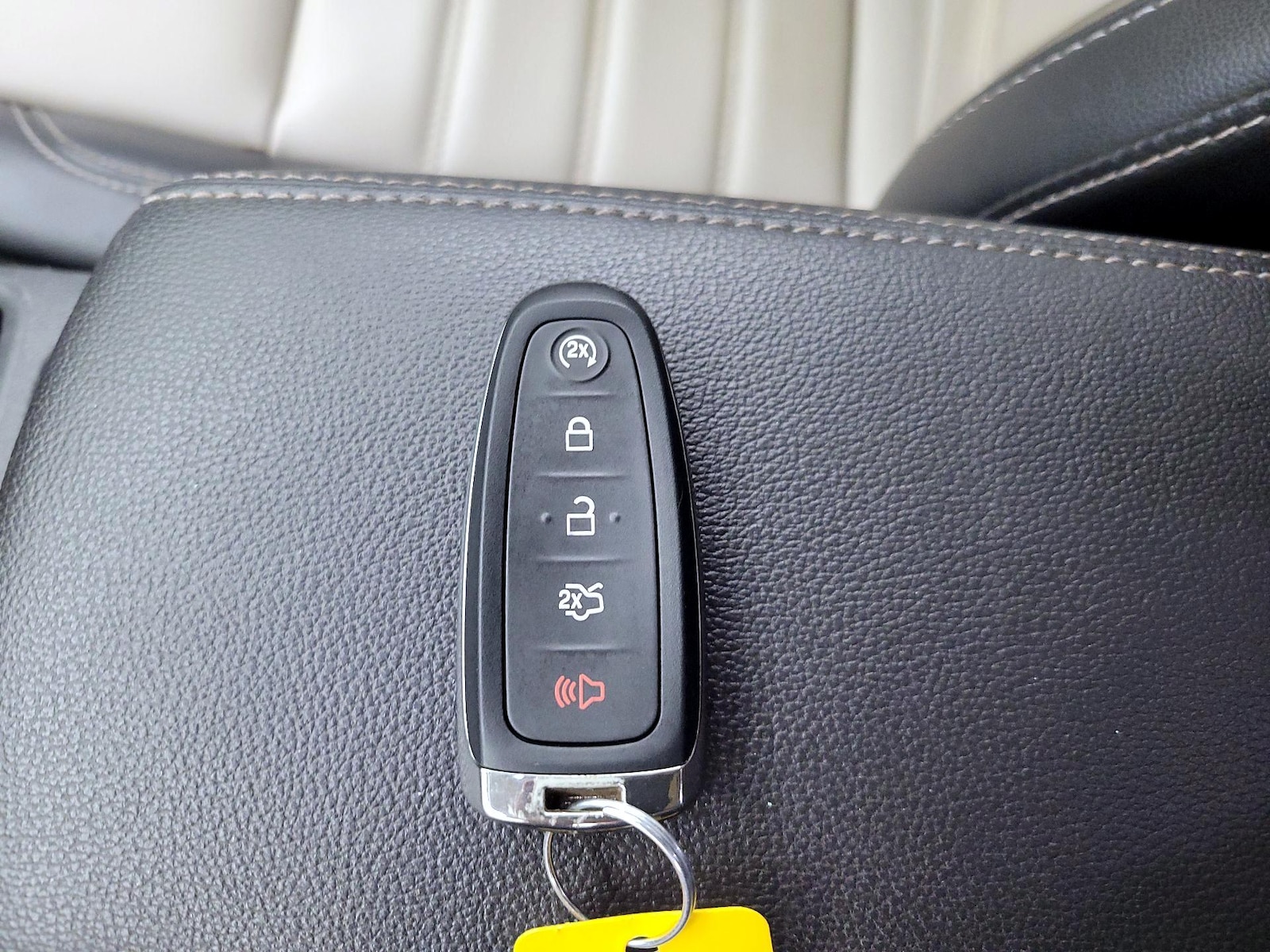 2019 Ford Escape SEL - Photo 23