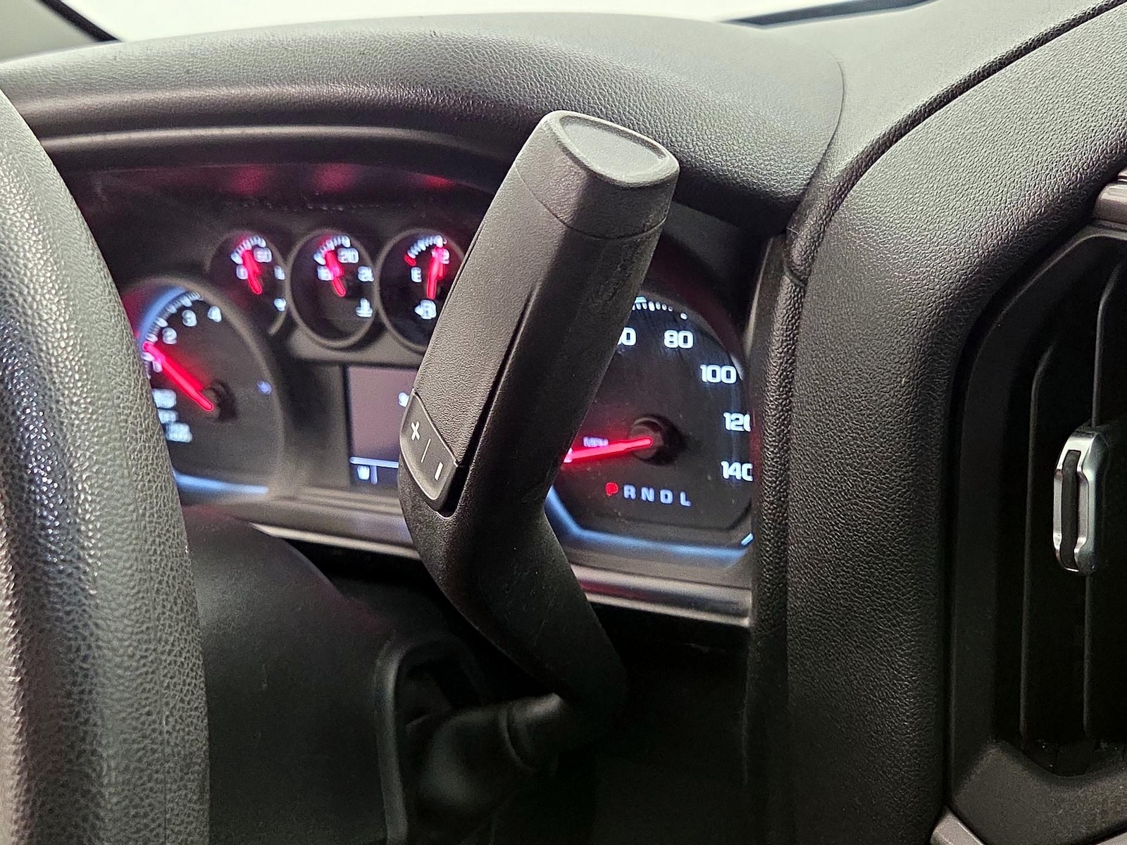 2021 Chevrolet Silverado 1500 Custom - Photo 18