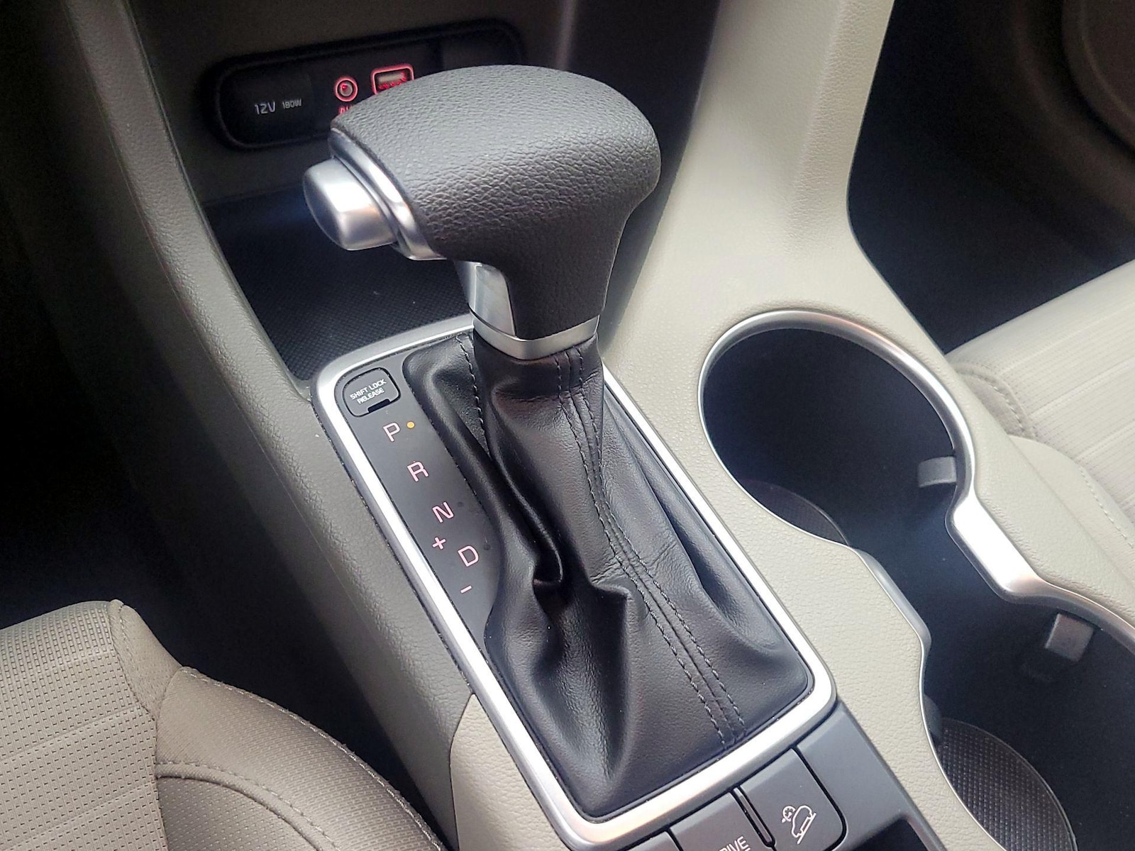 2018 Kia Sportage LX - Photo 18