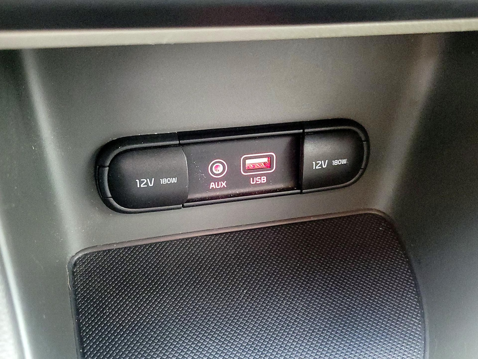 2018 Kia Sportage LX - Photo 19