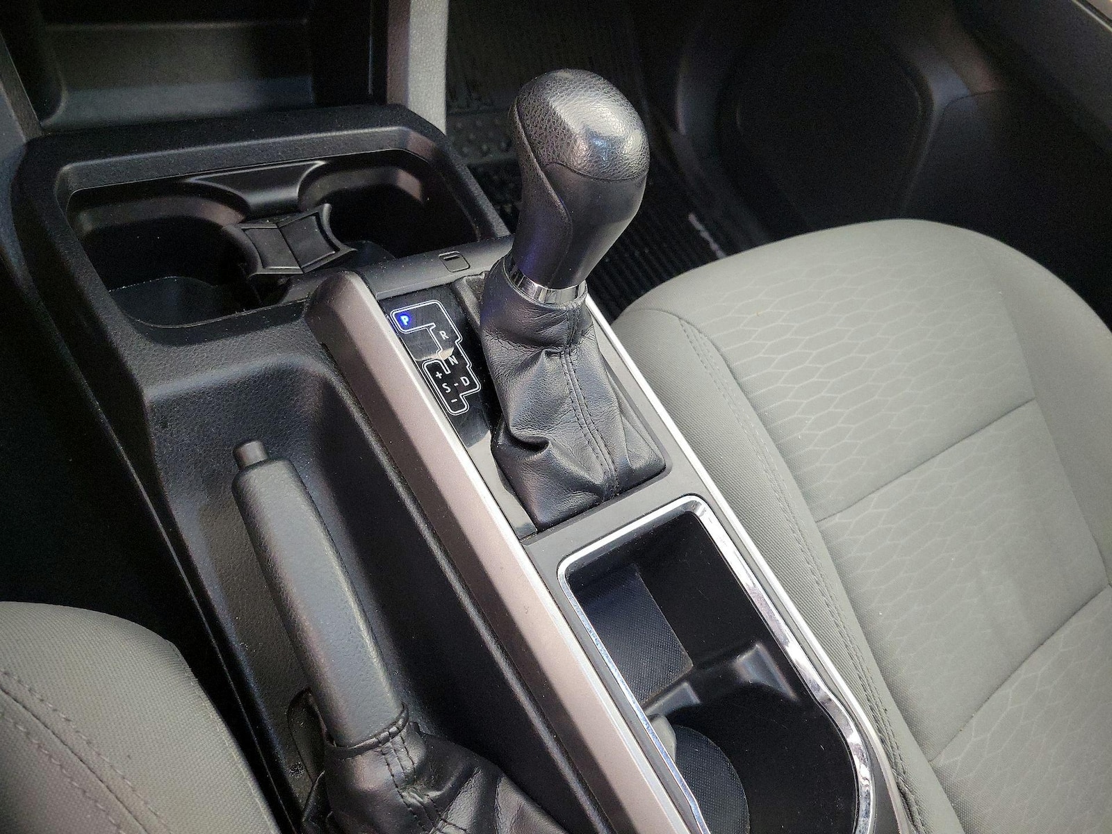 2018 Toyota Tacoma SR5 - Photo 18