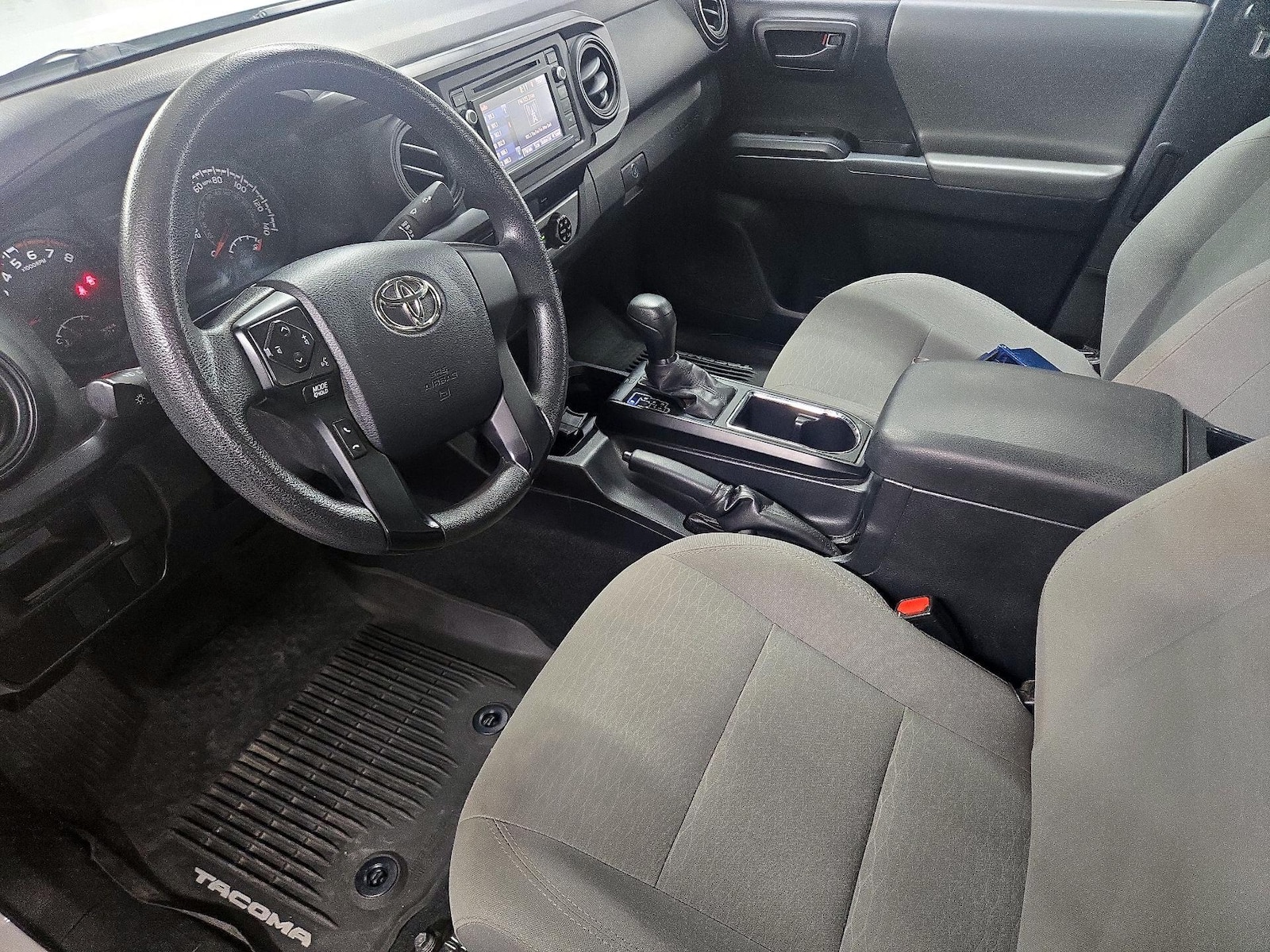 2017 Toyota Tacoma SR - Photo 12