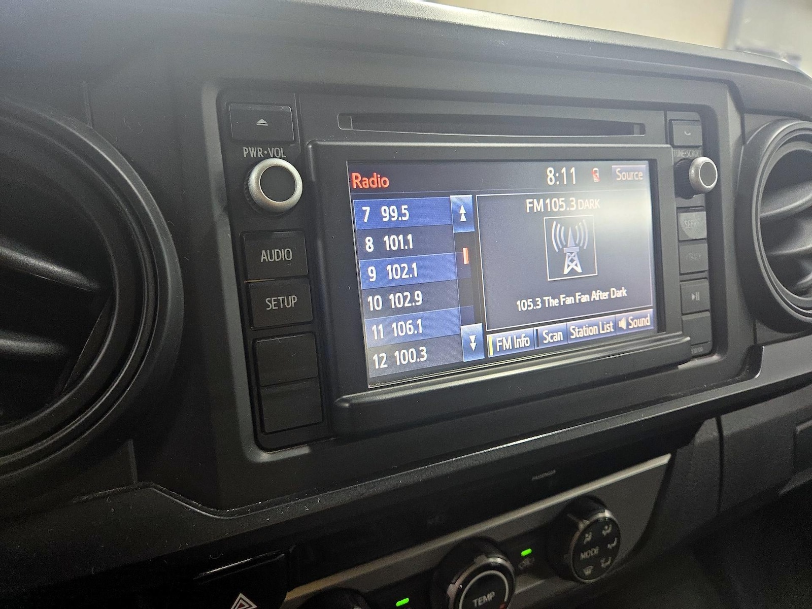 2017 Toyota Tacoma SR - Photo 16