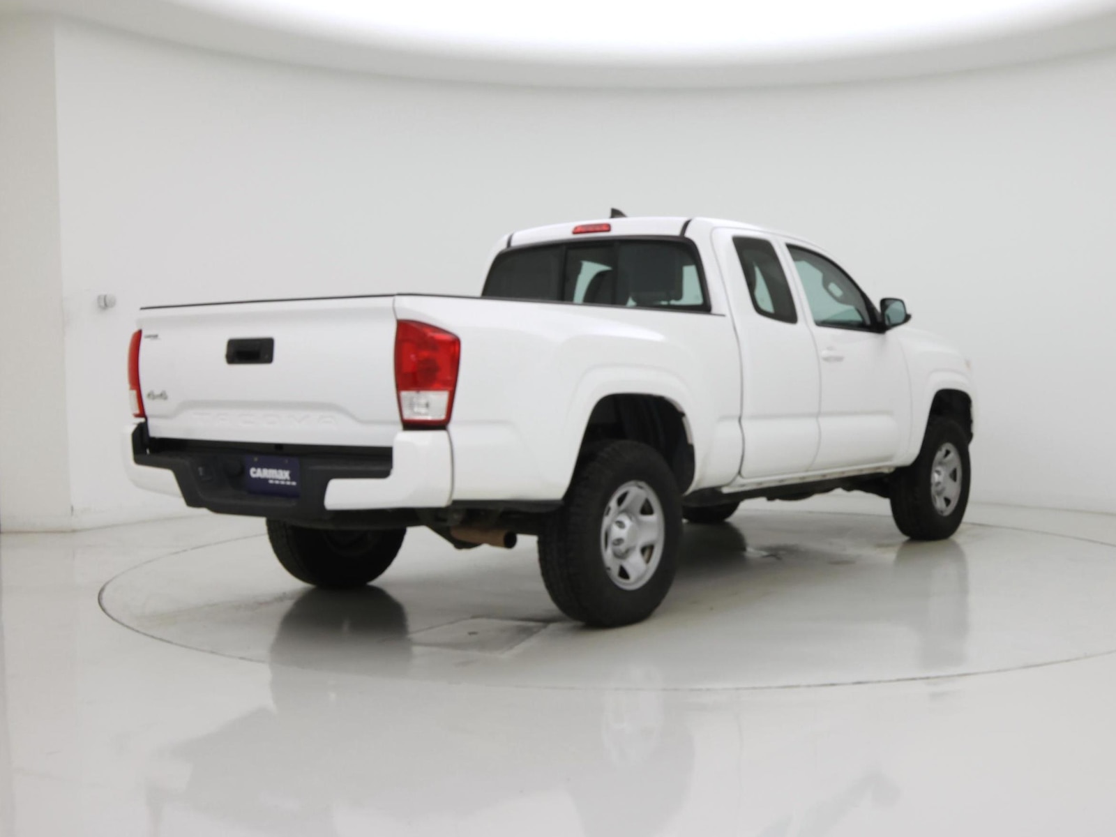 2017 Toyota Tacoma SR - Photo 9