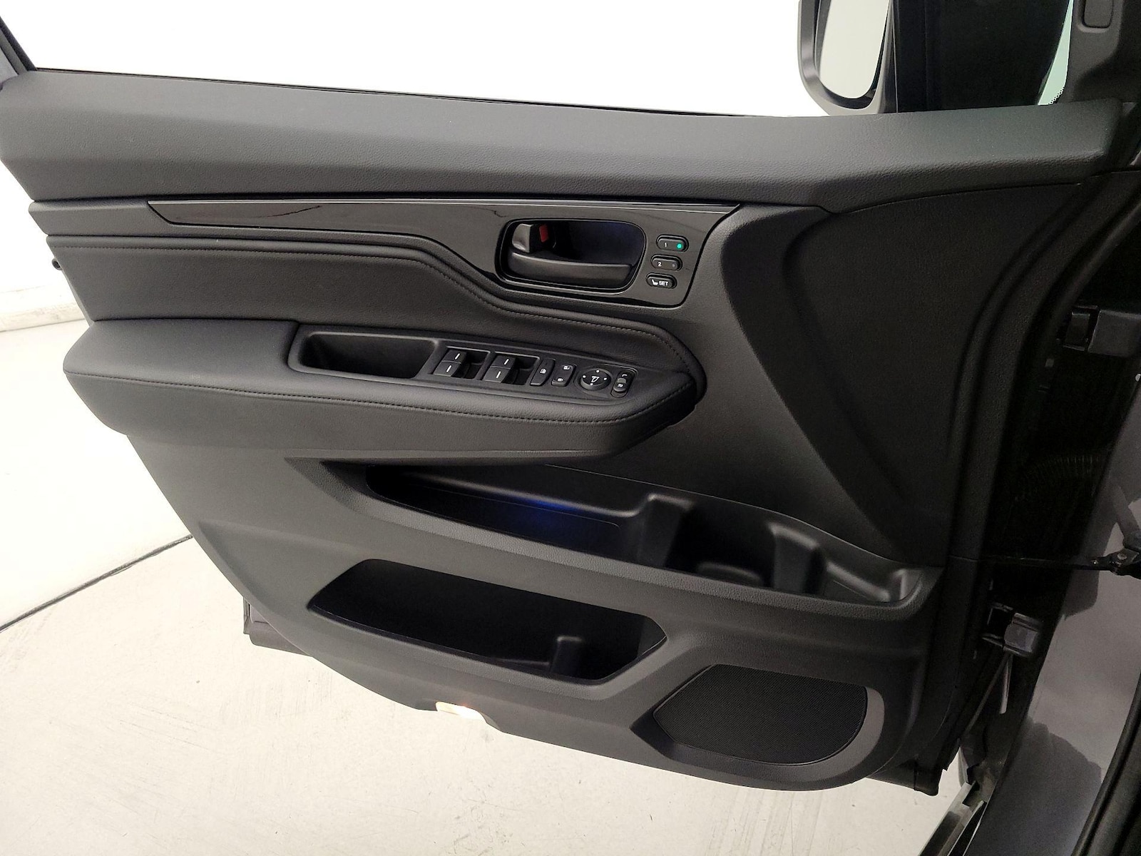 2025 Honda Odyssey Touring - Photo 13