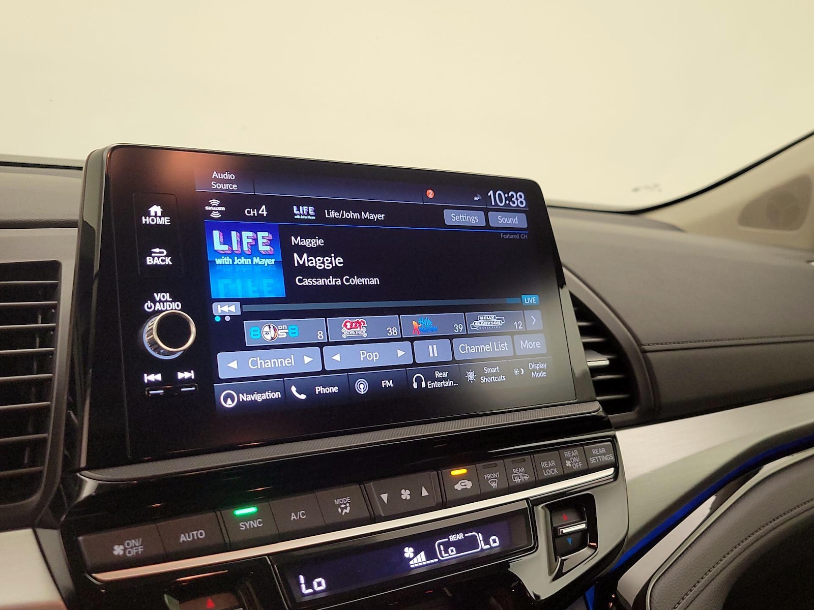 2025 Honda Odyssey Touring - Photo 16