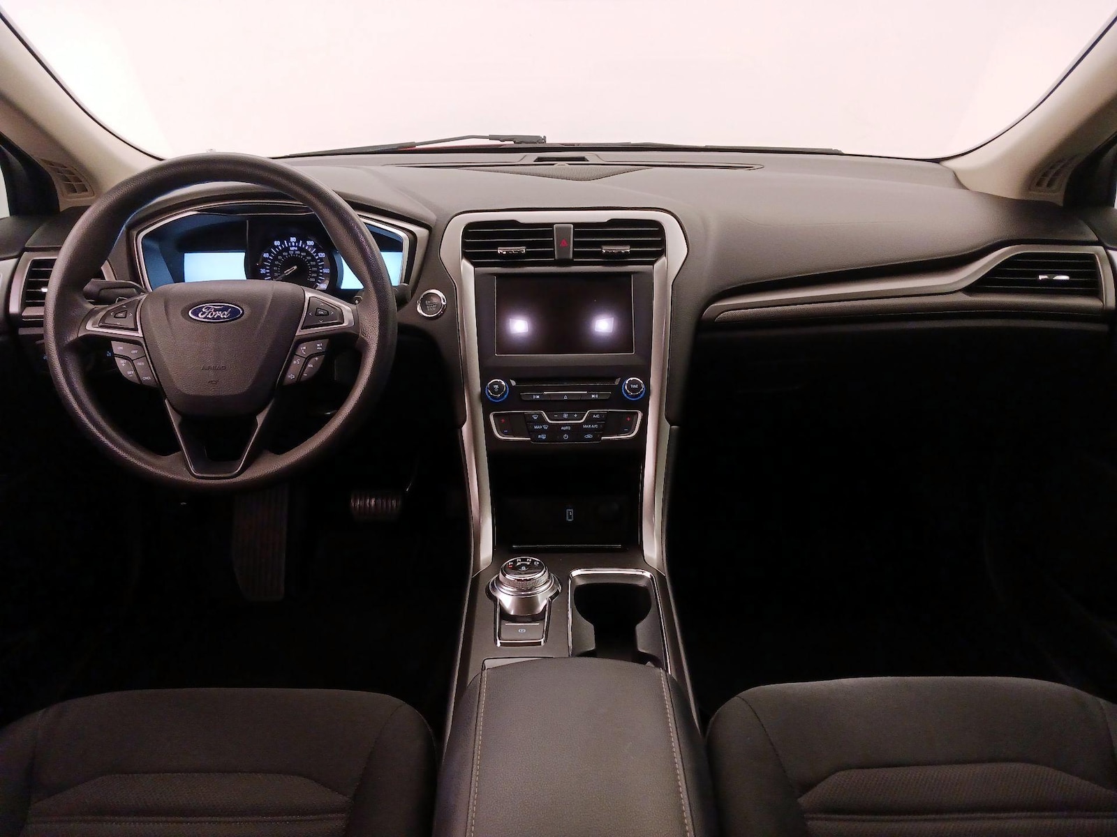 2017 Ford Fusion SE - Photo 10