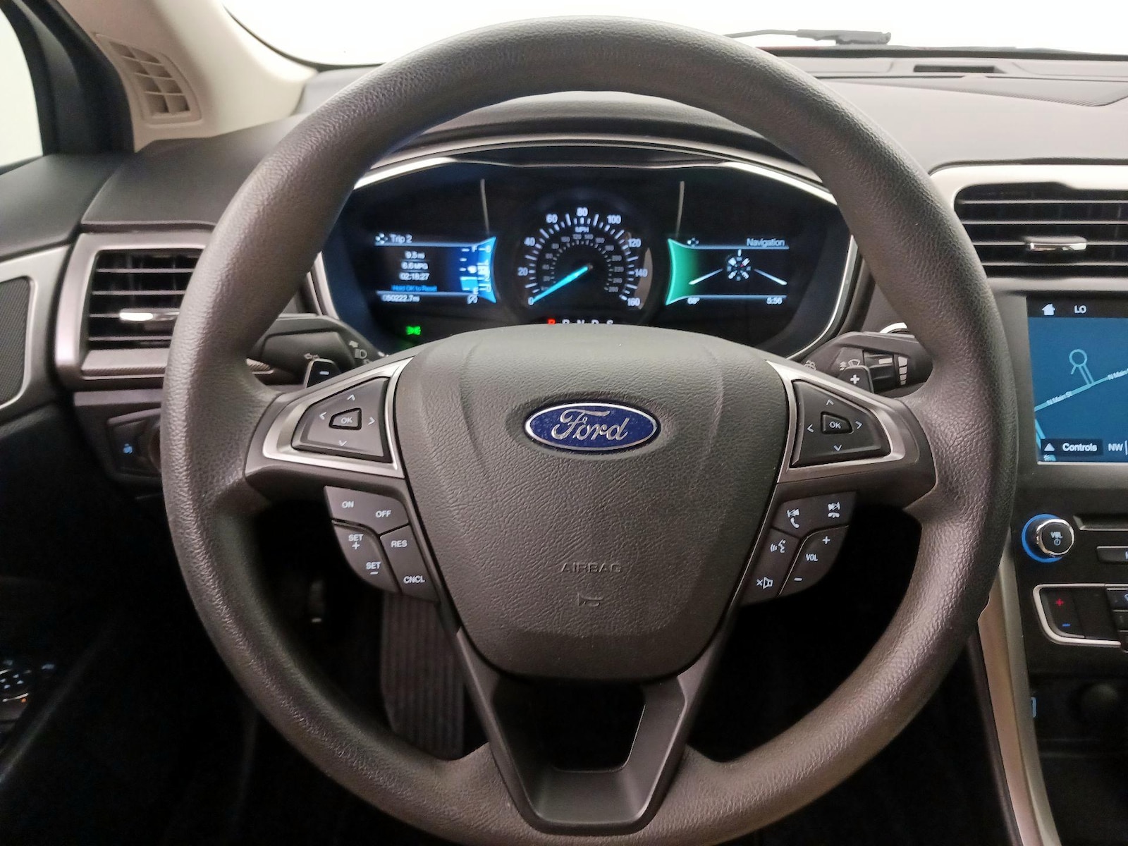 2017 Ford Fusion SE - Photo 11