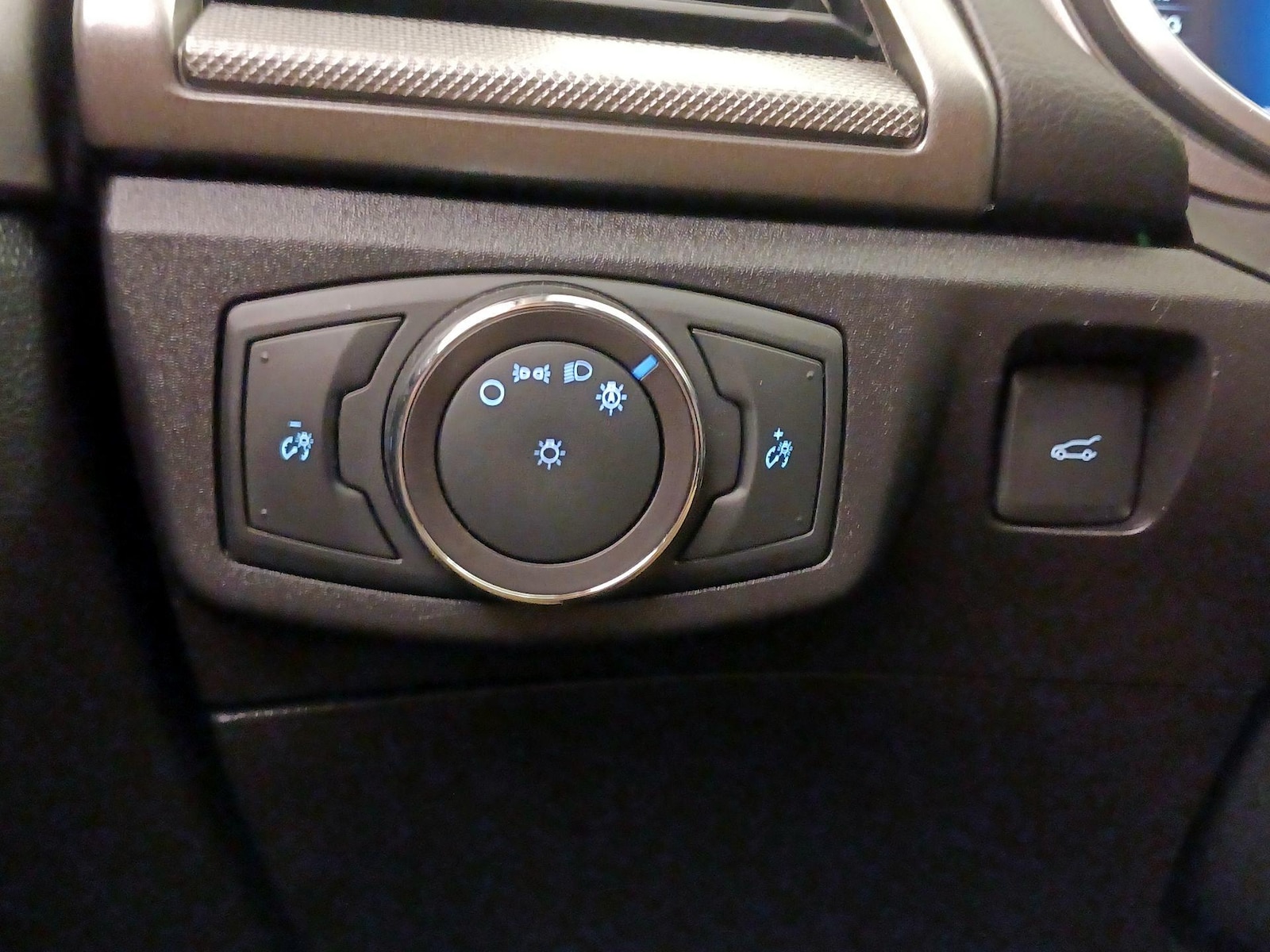 2017 Ford Fusion SE - Photo 14