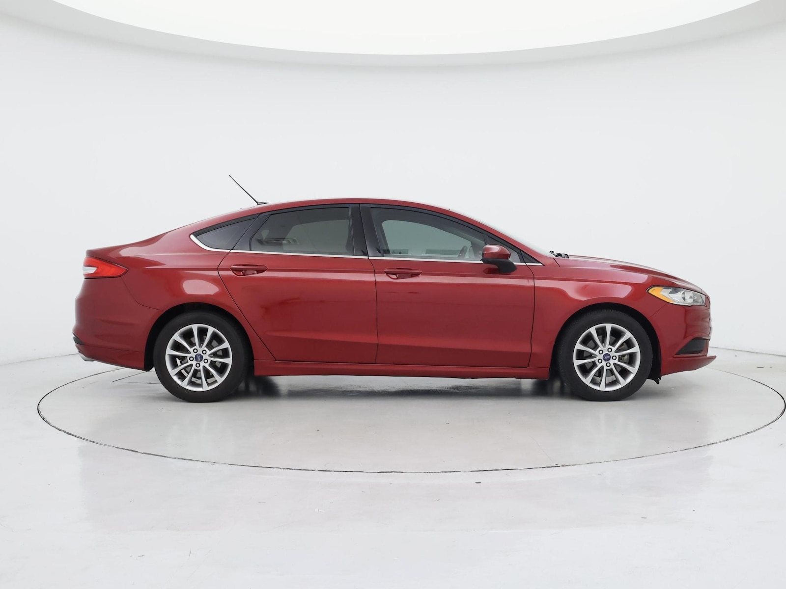 2017 Ford Fusion SE - Photo 8