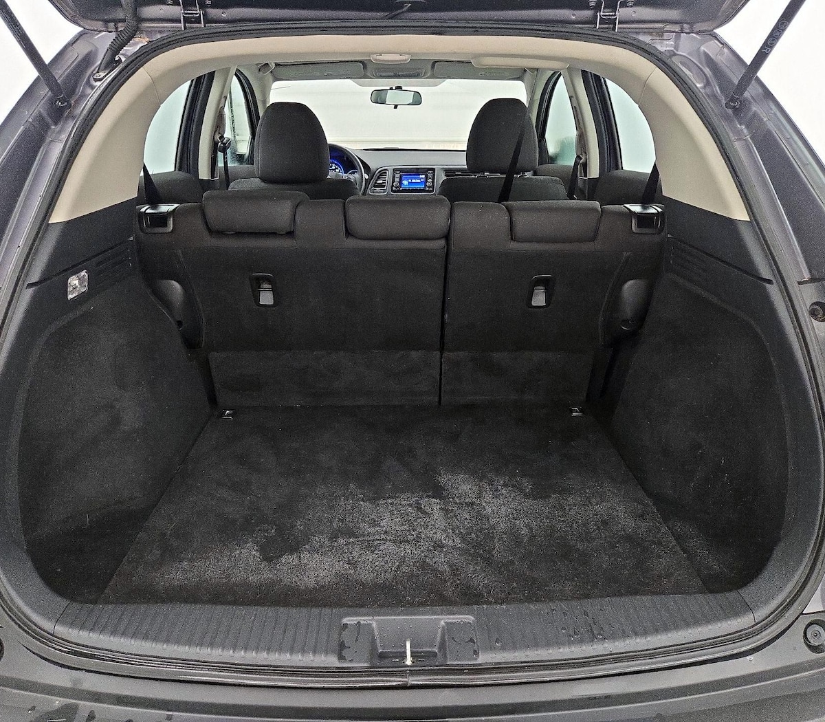 Trunk/Cargo (Seats Up)