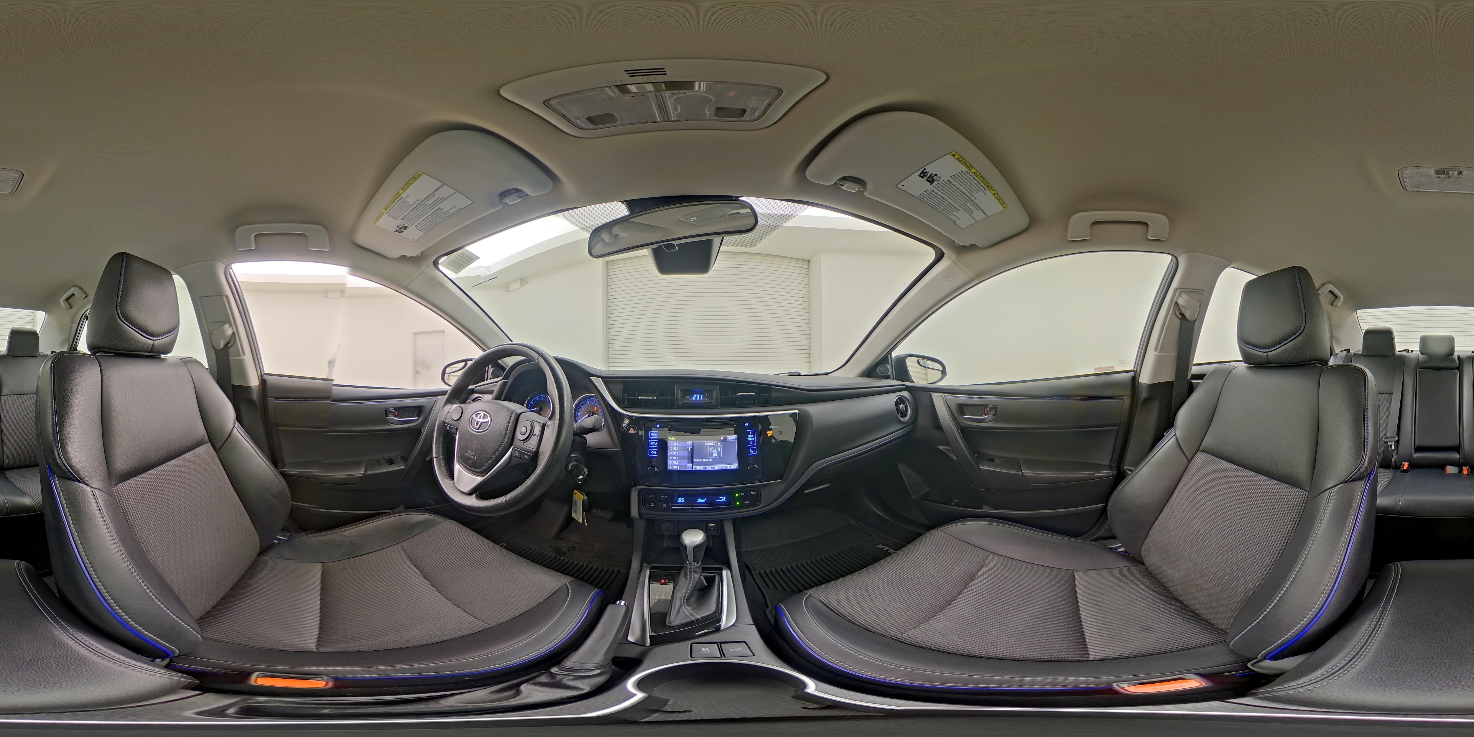 2017 Toyota Corolla SE - Photo 24