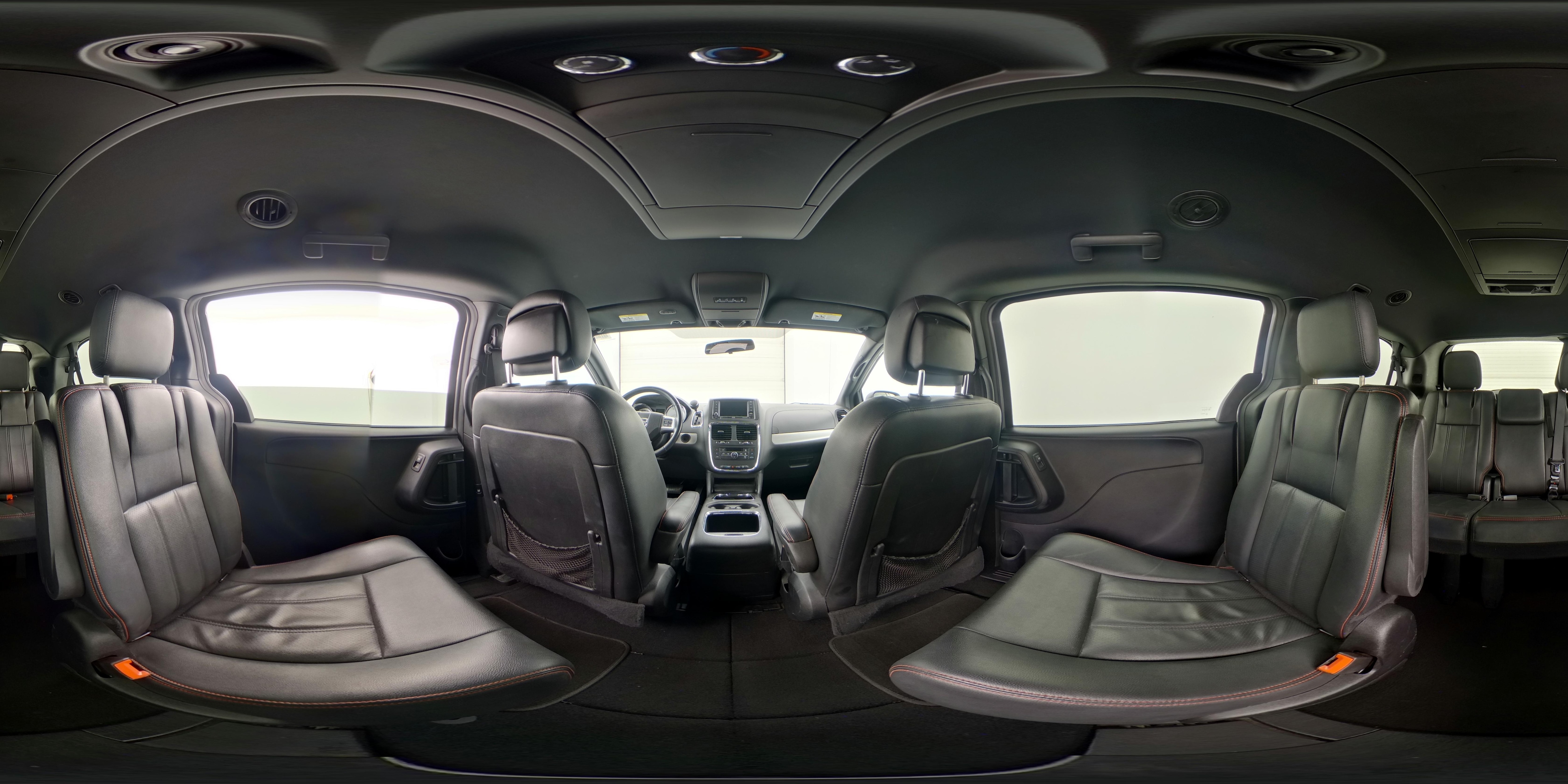 2016 Dodge Grand Caravan R/T - Photo 26