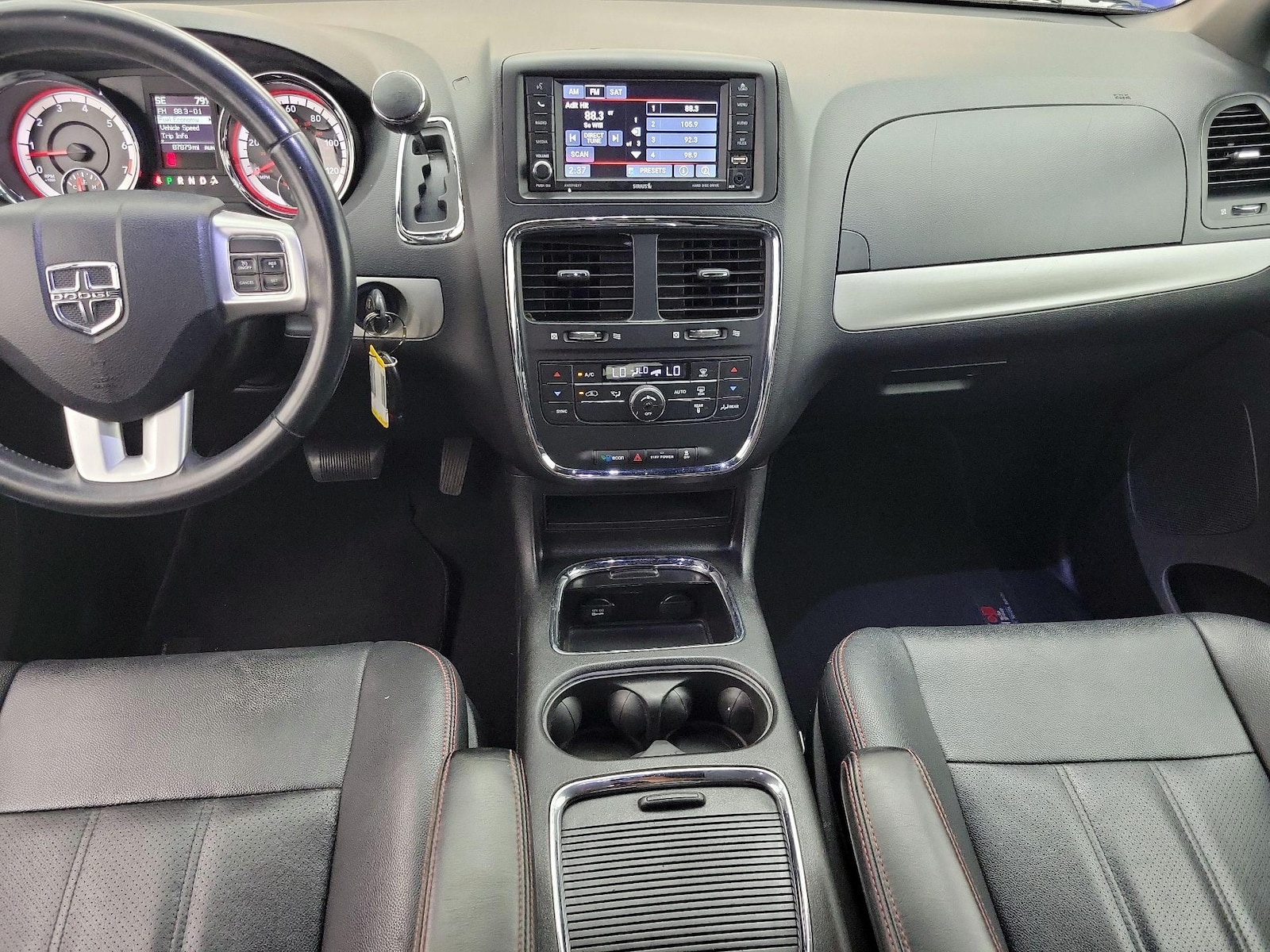 2016 Dodge Grand Caravan R/T - Photo 10