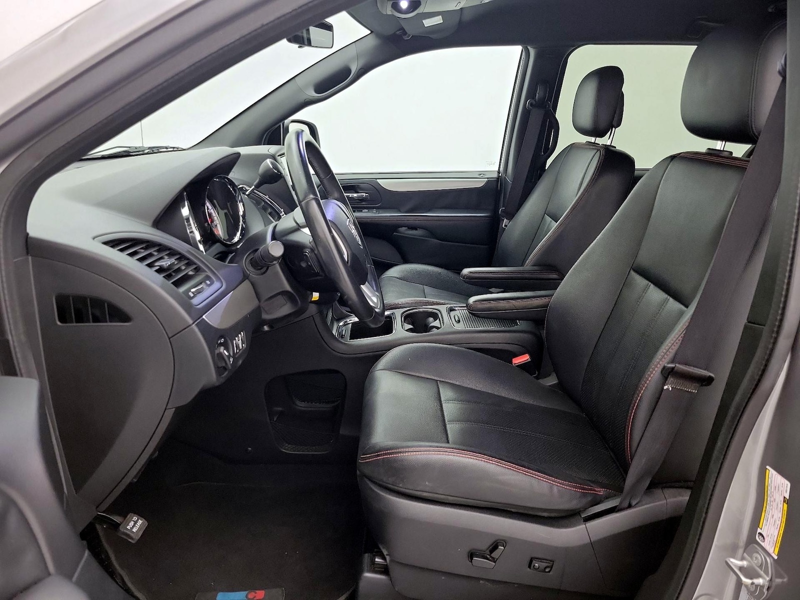 2016 Dodge Grand Caravan R/T - Photo 12