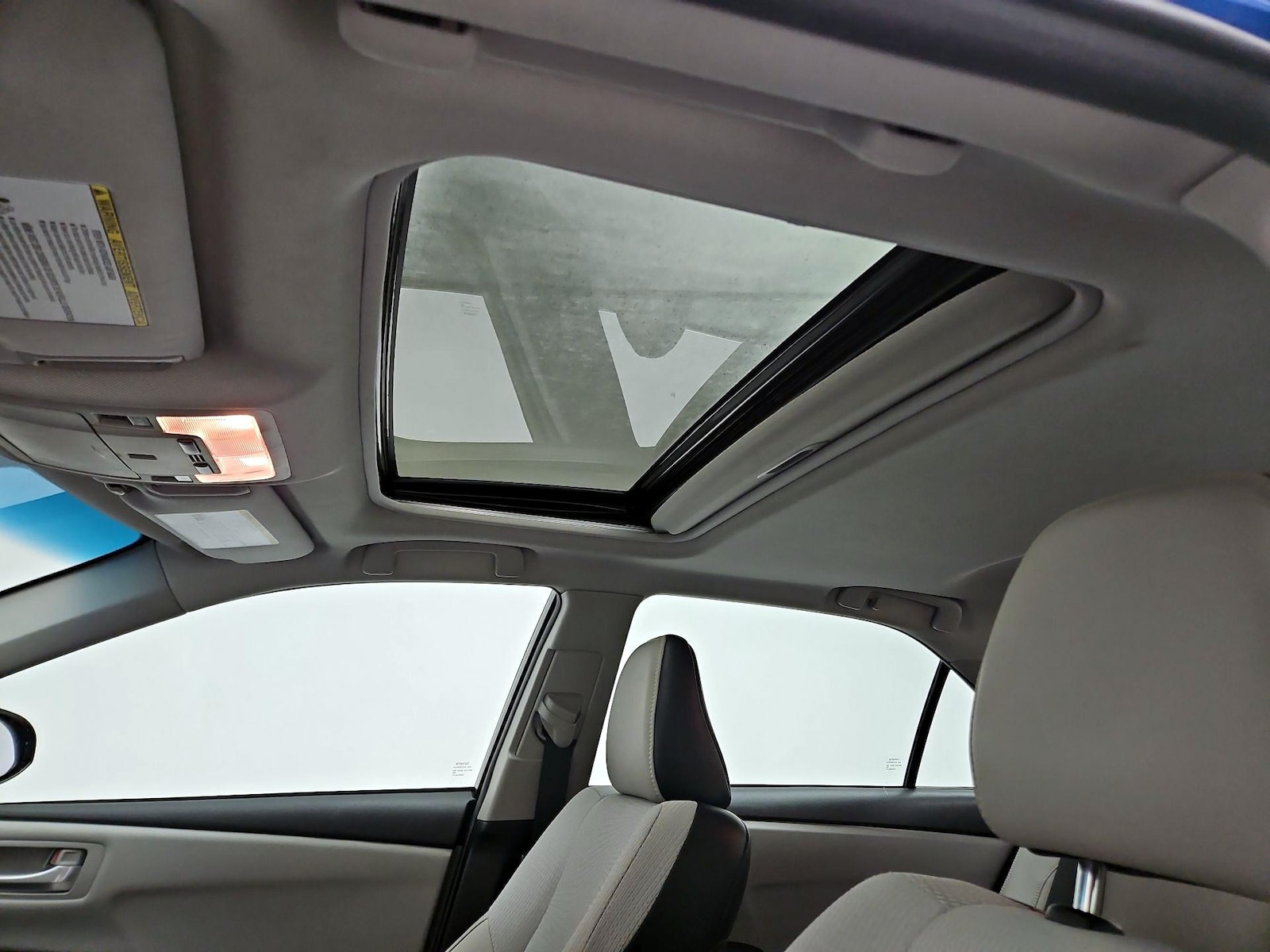 Sunroof(s) & Overhead Airbags