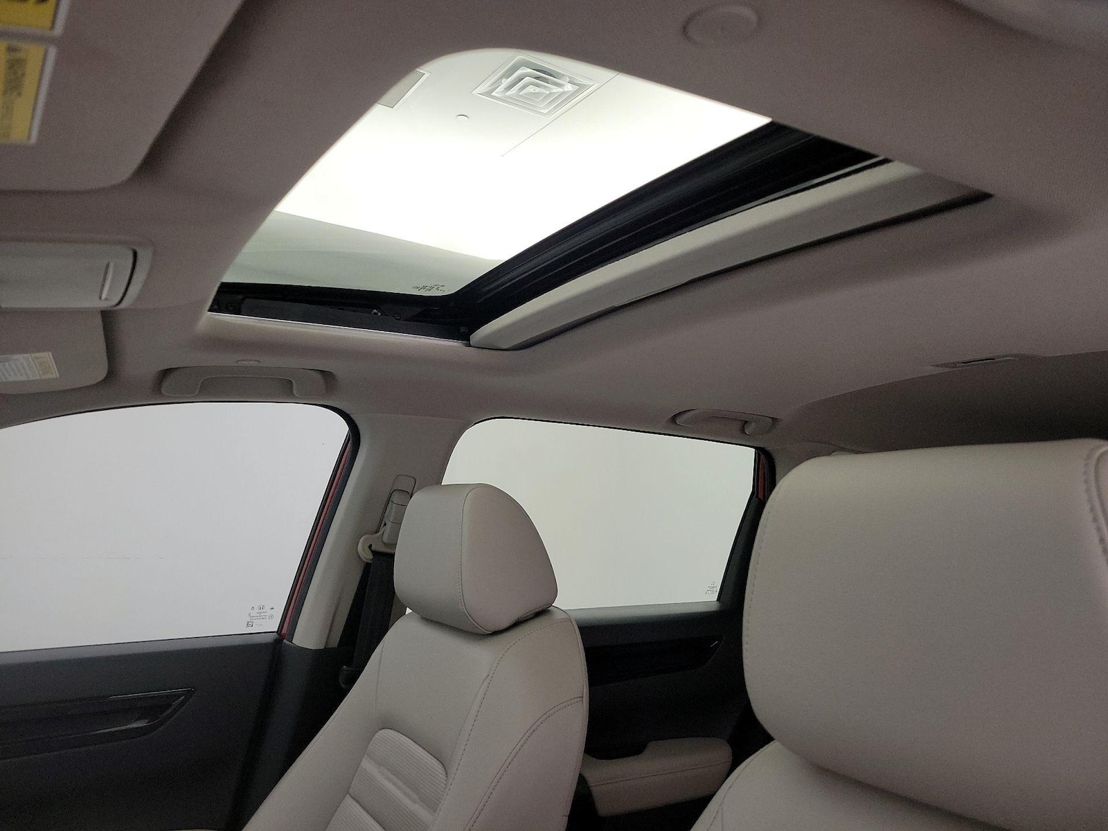 Sunroof(s) & Overhead Airbags