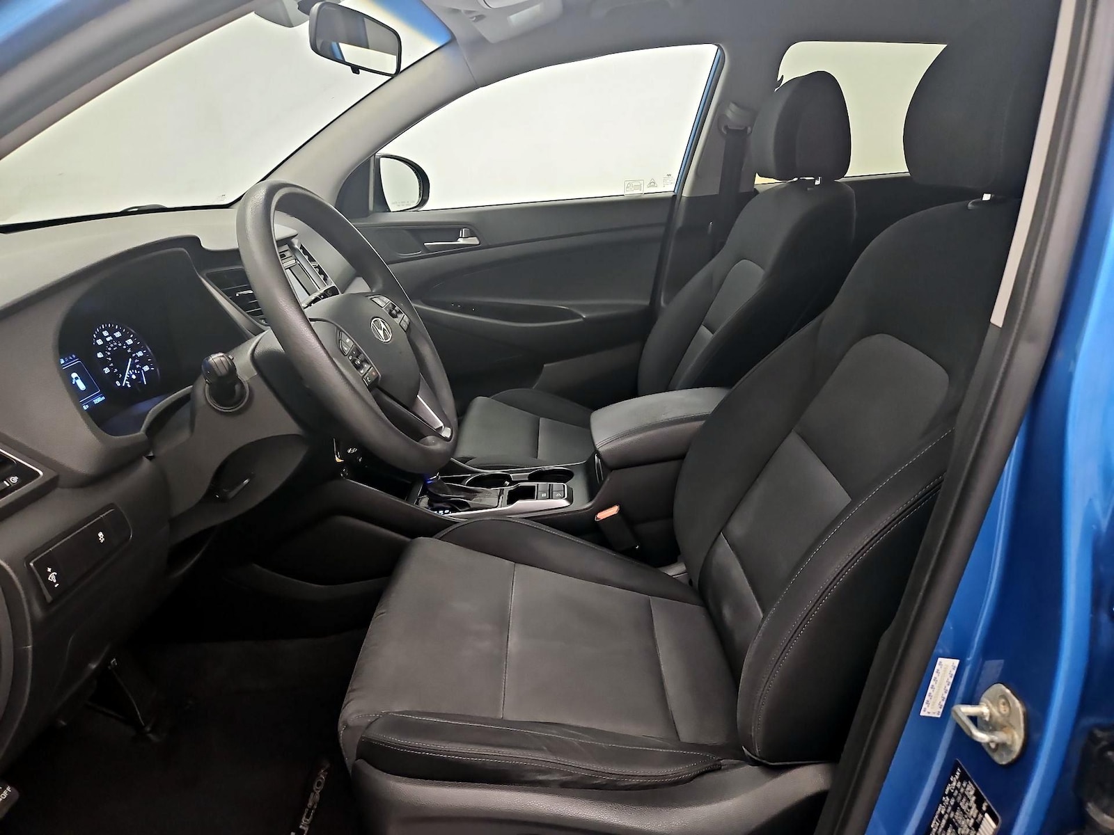 Power Seat(s) & Side Airbags
