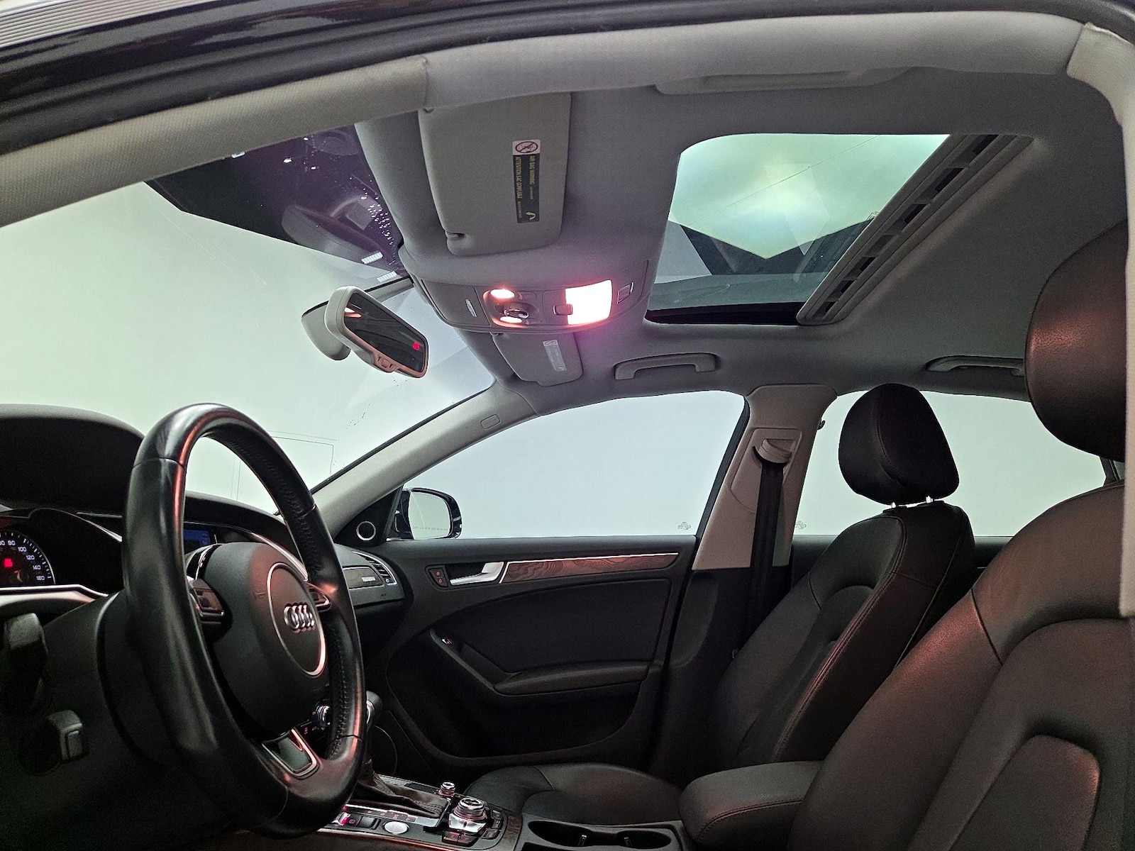 Sunroof(s) & Overhead Airbags