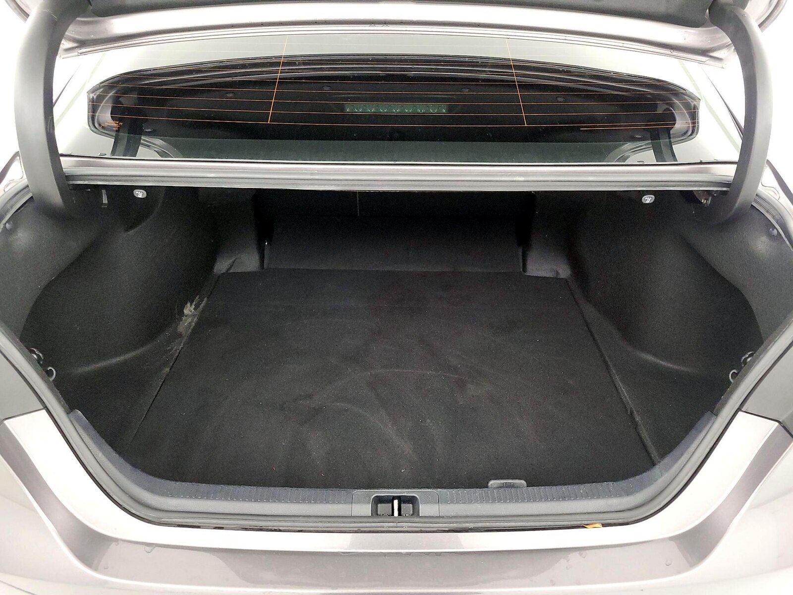 2020 Toyota Camry SE - Photo 21