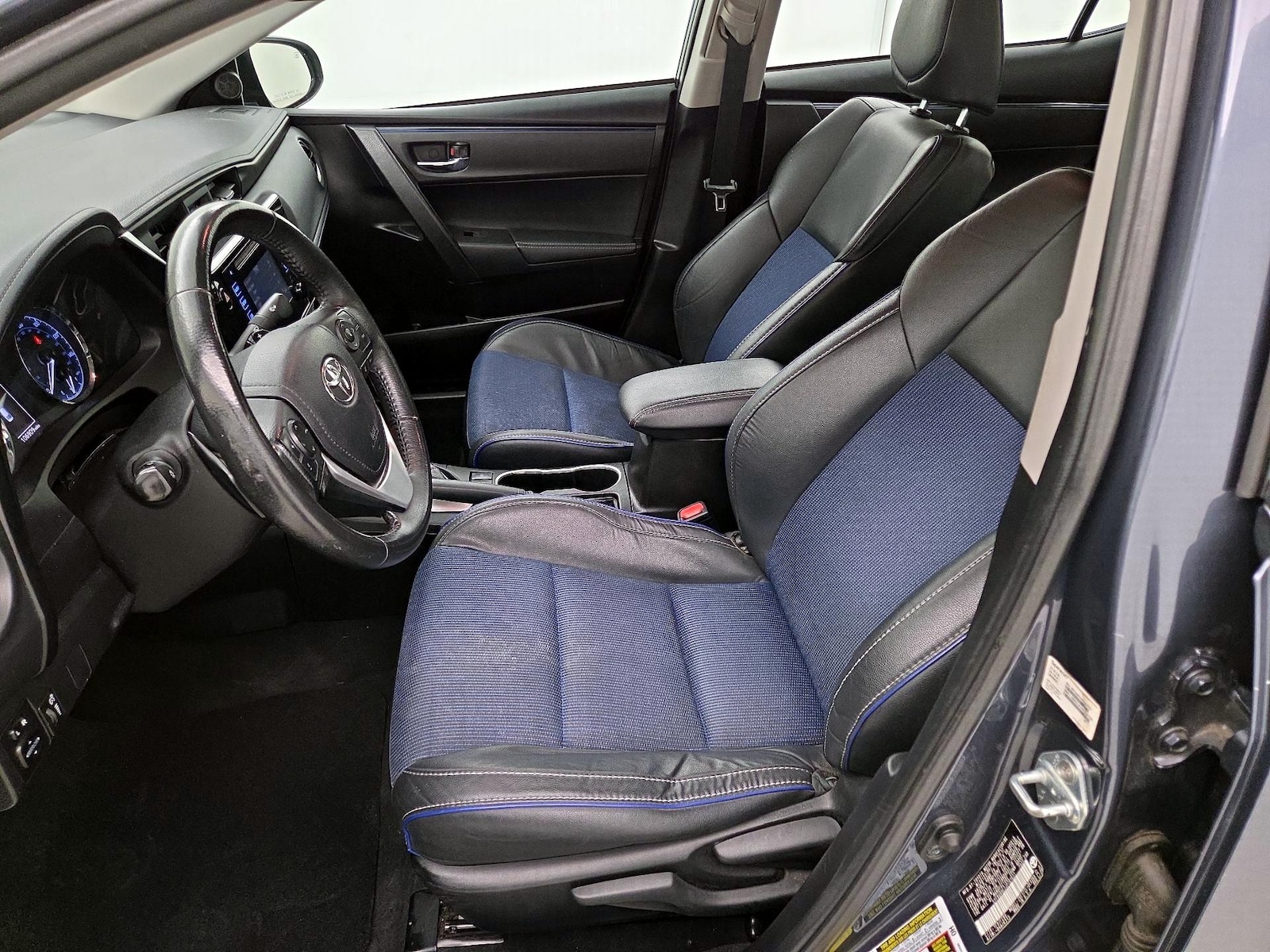 2018 Toyota Corolla SE - Photo 12