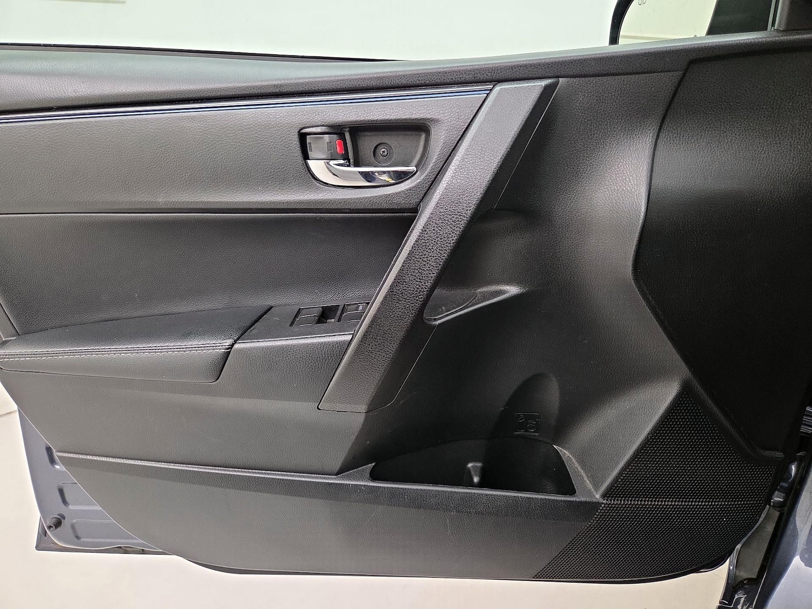 2018 Toyota Corolla SE - Photo 13