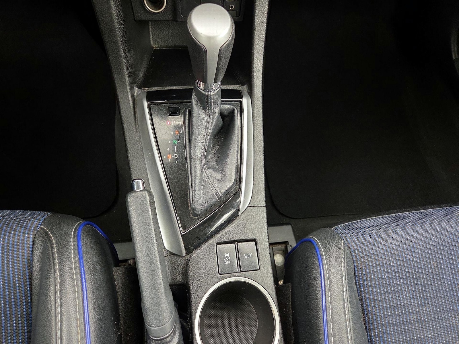 2018 Toyota Corolla SE - Photo 18