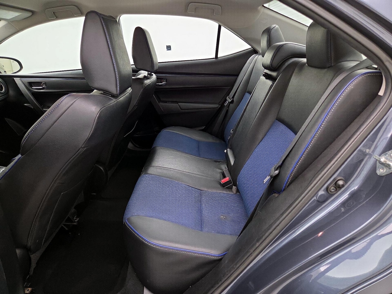 2018 Toyota Corolla SE - Photo 20