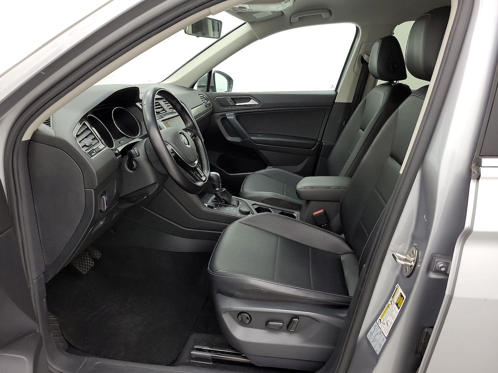 2019 Volkswagen Tiguan SE - Photo 12
