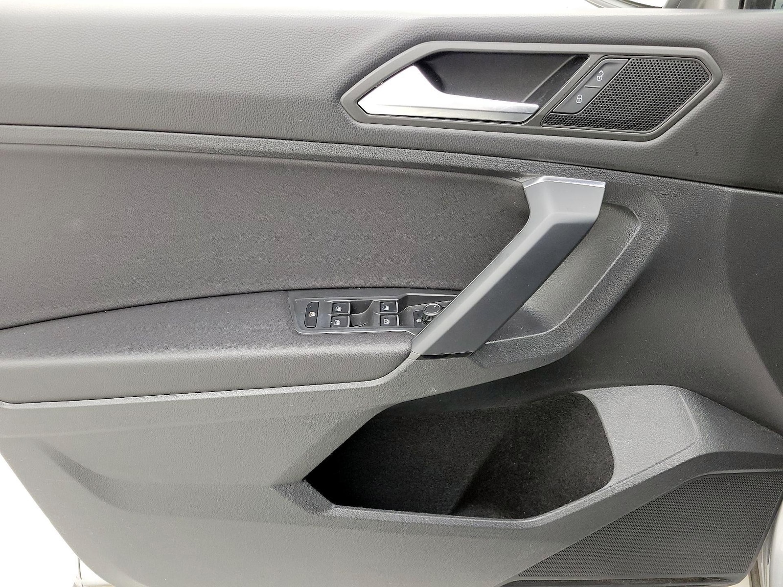 2019 Volkswagen Tiguan SE - Photo 13