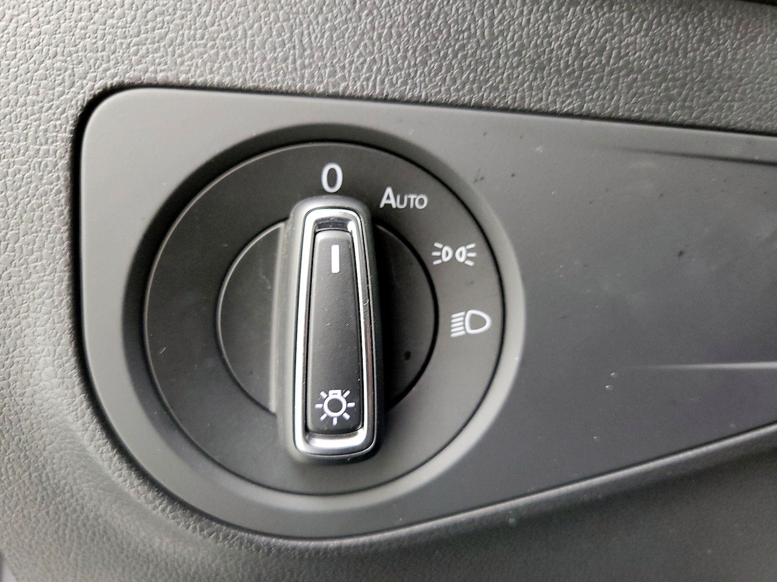2019 Volkswagen Tiguan SE - Photo 14