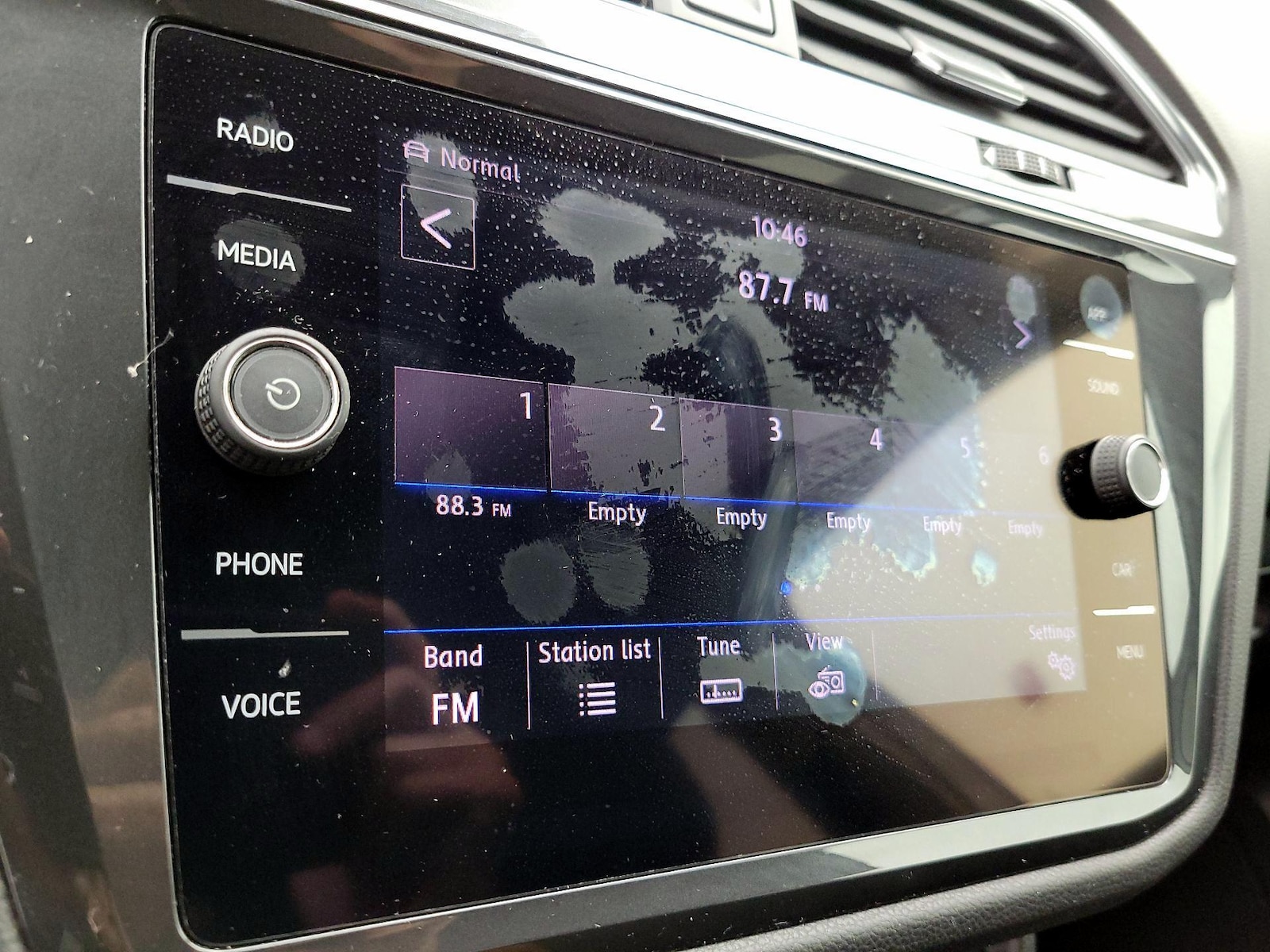 2019 Volkswagen Tiguan SE - Photo 16